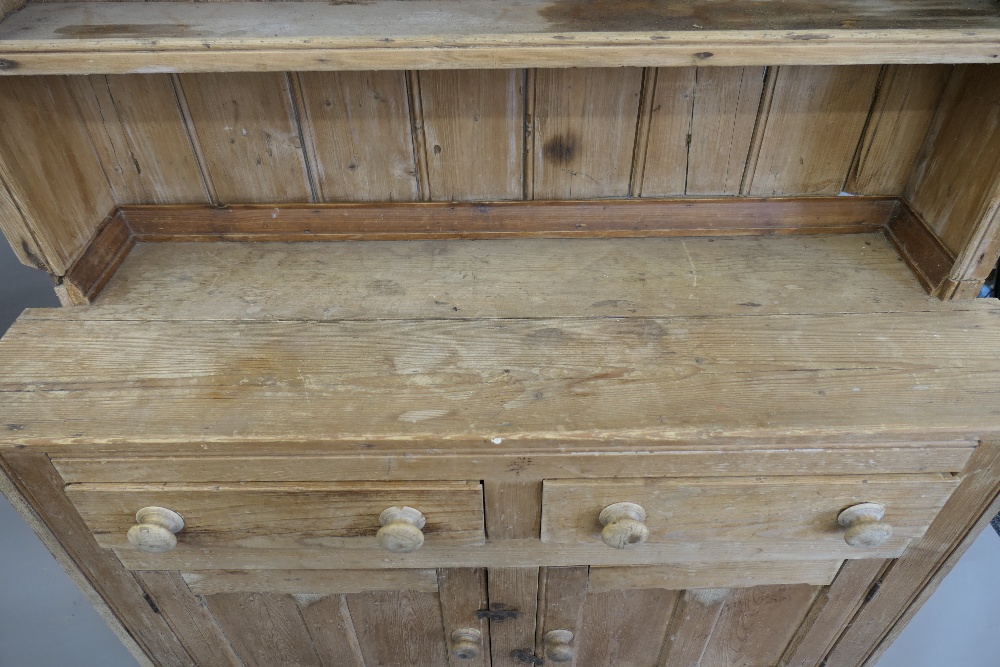 A Victorian pine dresser. 138 cm wide, 180 cm high. - Image 4 of 4