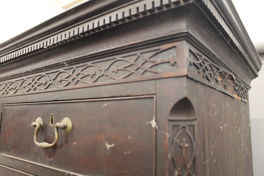 A George III mahogany chest on chest. 189 cm high x approximately 113 cm wide. - Image 2 of 12