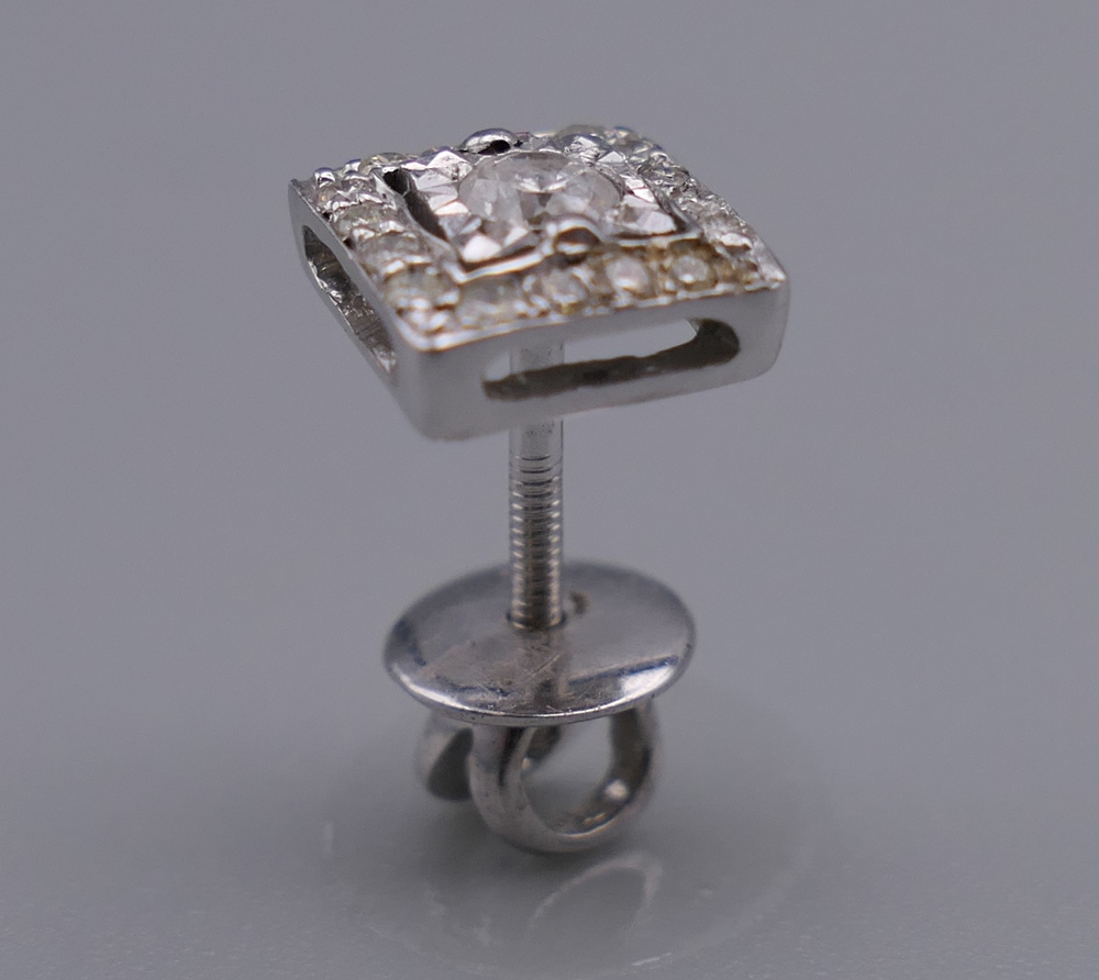 A pair of 18 ct white gold Art Deco style square diamond ear studs. 7 mm square. - Image 6 of 9