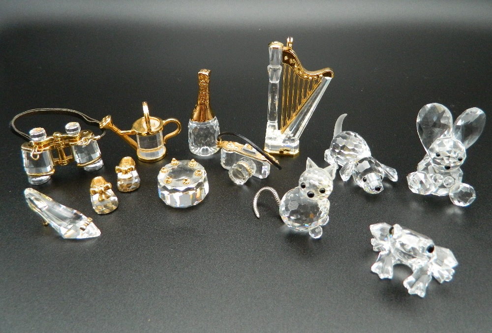 A collection of Swarovski glass models. - Image 5 of 7