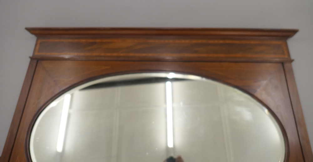 An Edwardian mahogany overmantle mirror and a small oak barley twist side table. - Image 2 of 7