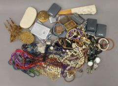 A quantity of miscellaneous items, including jewellery, watches, etc.