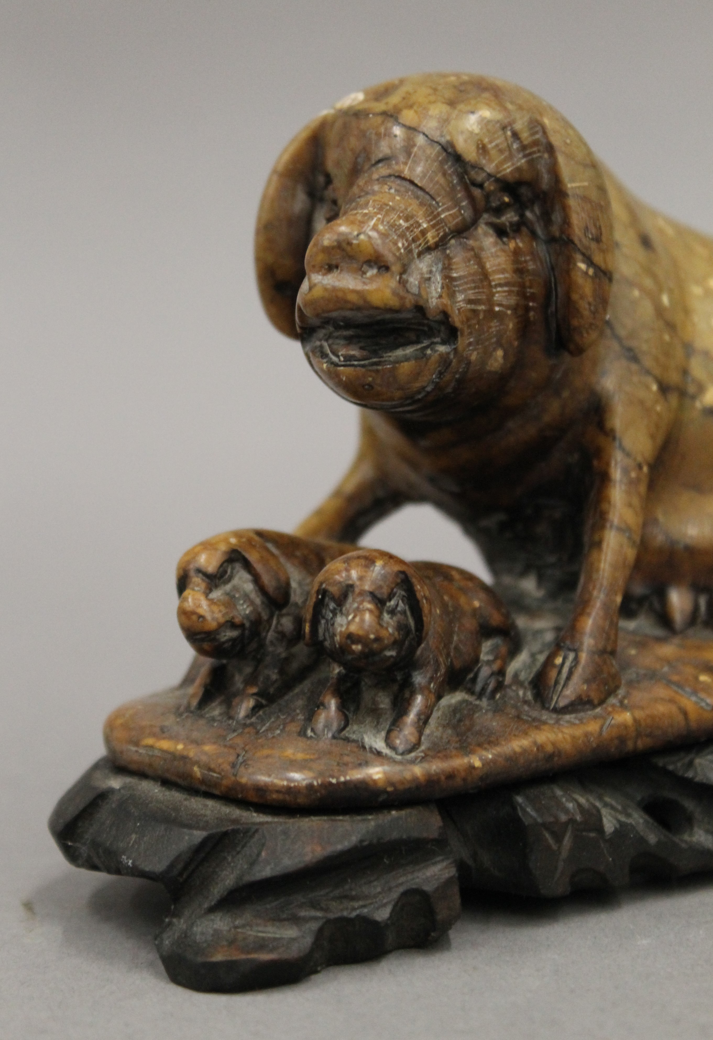 A Chinese soapstone carving of a sow and piglets, mounted on a wooden stand. 17 cm long overall. - Image 3 of 6