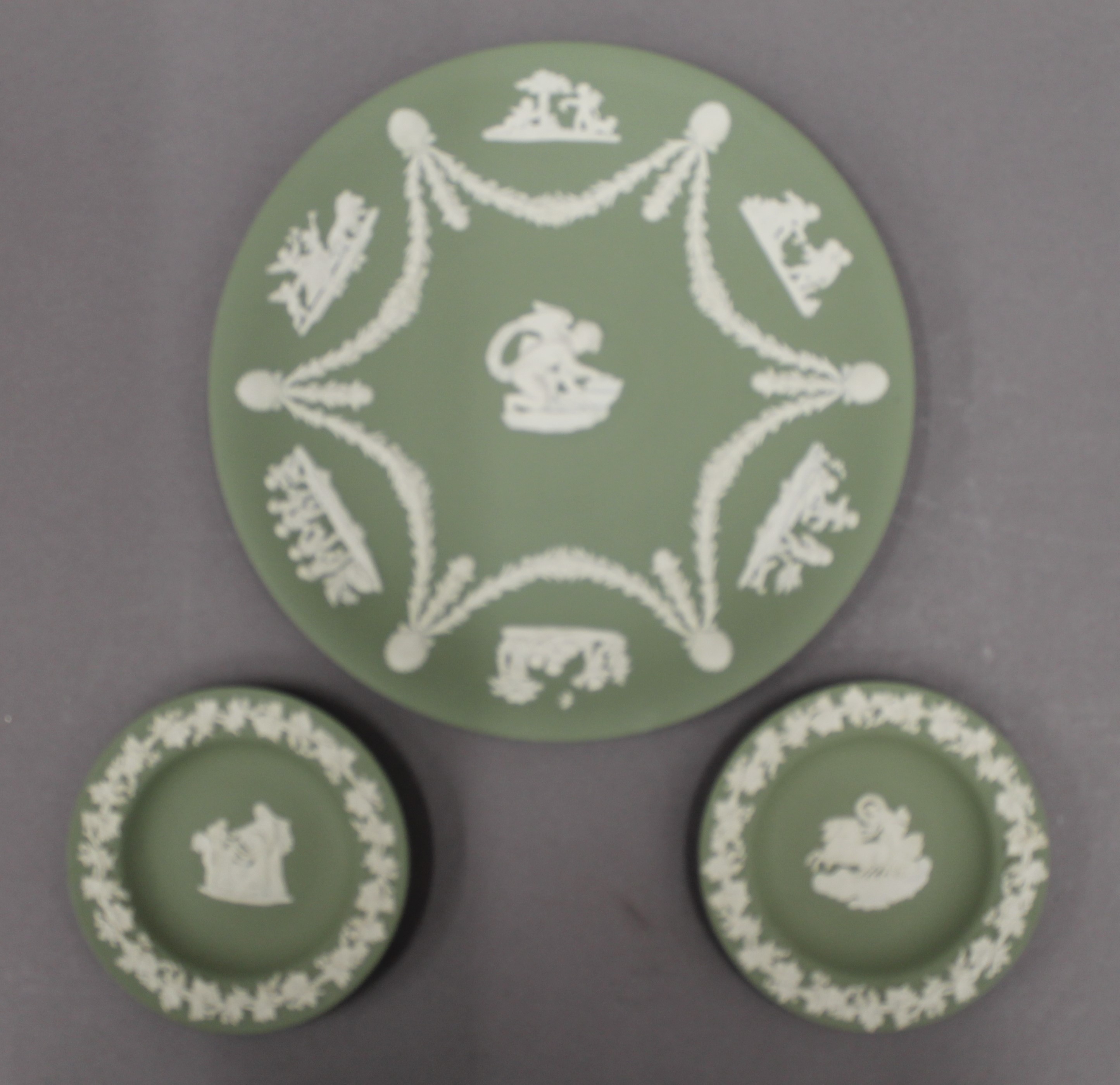 A Coalport Ming Rose porcelain tea set and various dinner wares. - Image 8 of 19