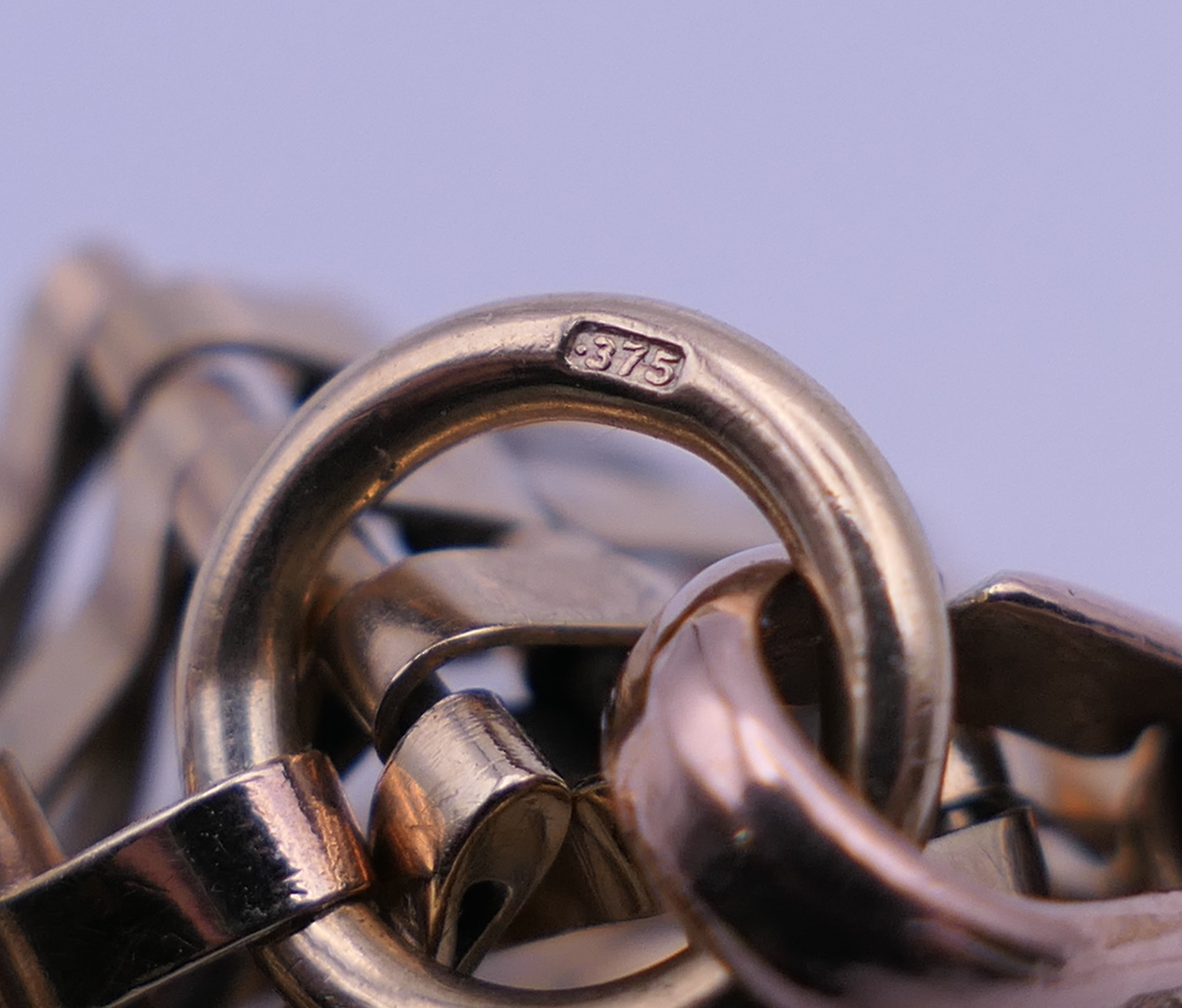 Three 9 ct gold bracelets and a 9 ct gold necklace. 34.5 grammes. - Image 5 of 14