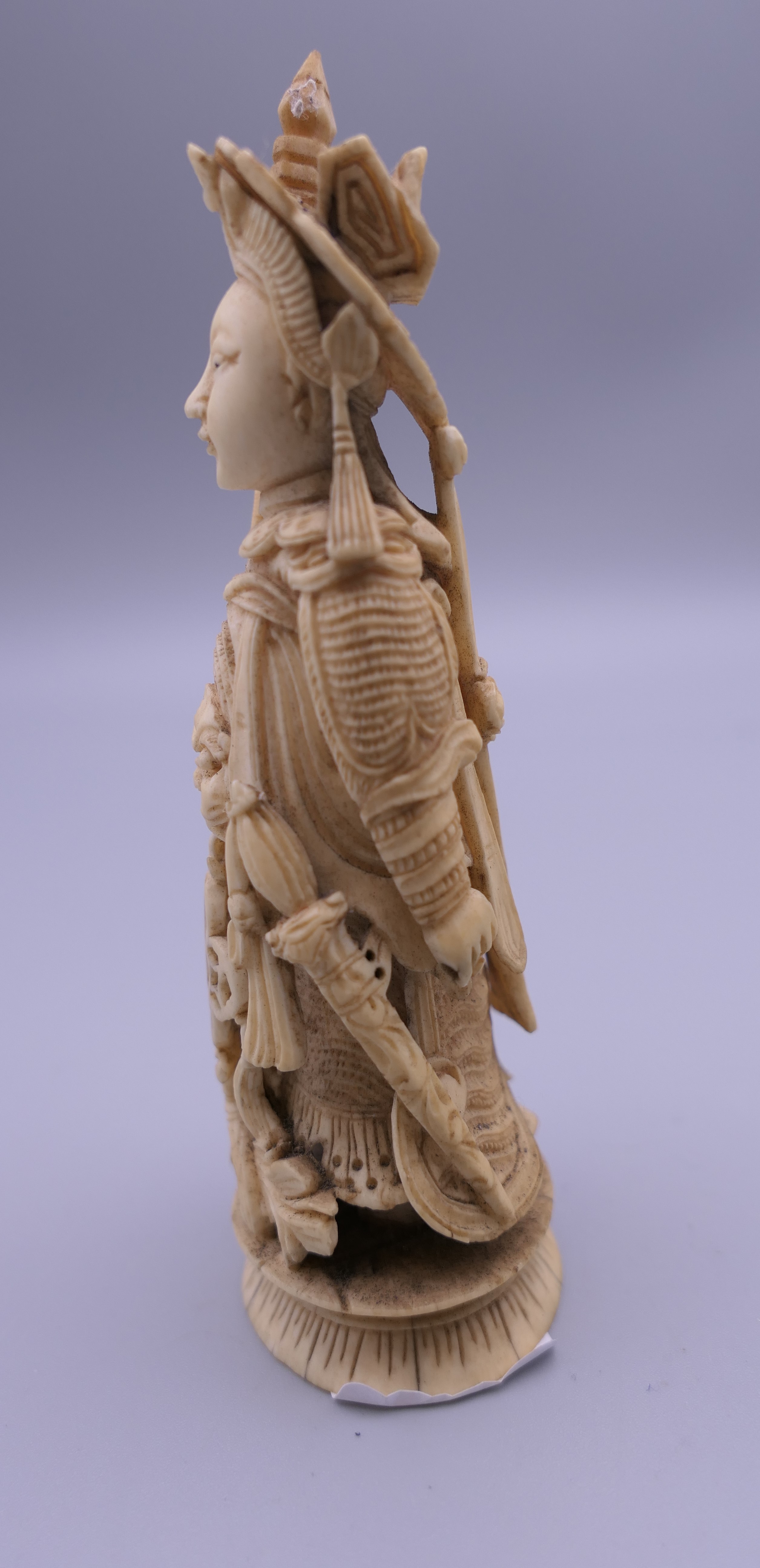 A 19th century Chinese ivory figure, probably a chess piece. 11.5 cm high. - Image 4 of 8