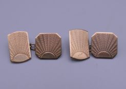 A pair of 9 ct gold cufflinks. 5.5 grammes.