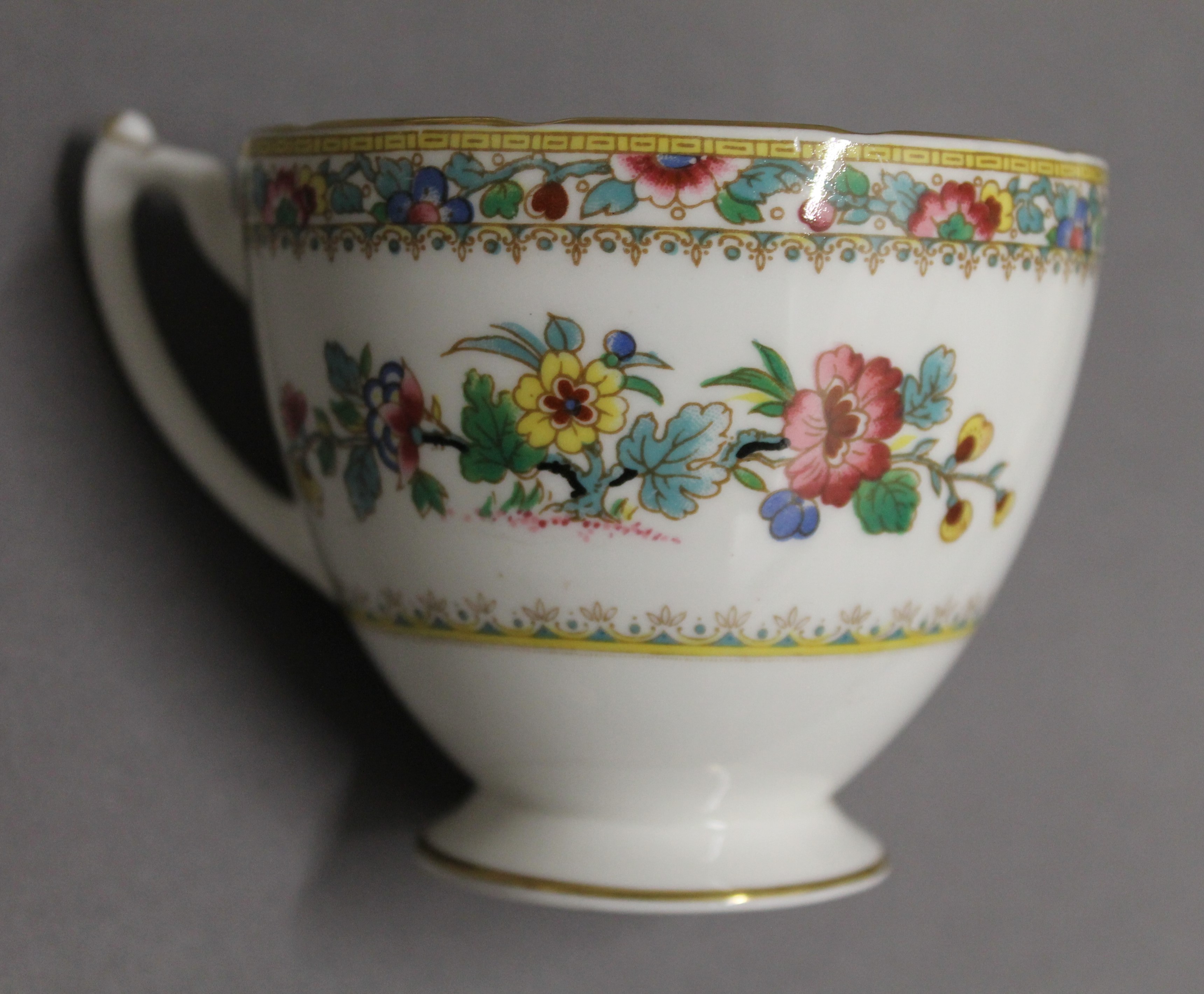 A Coalport Ming Rose porcelain tea set and various dinner wares. - Image 6 of 19