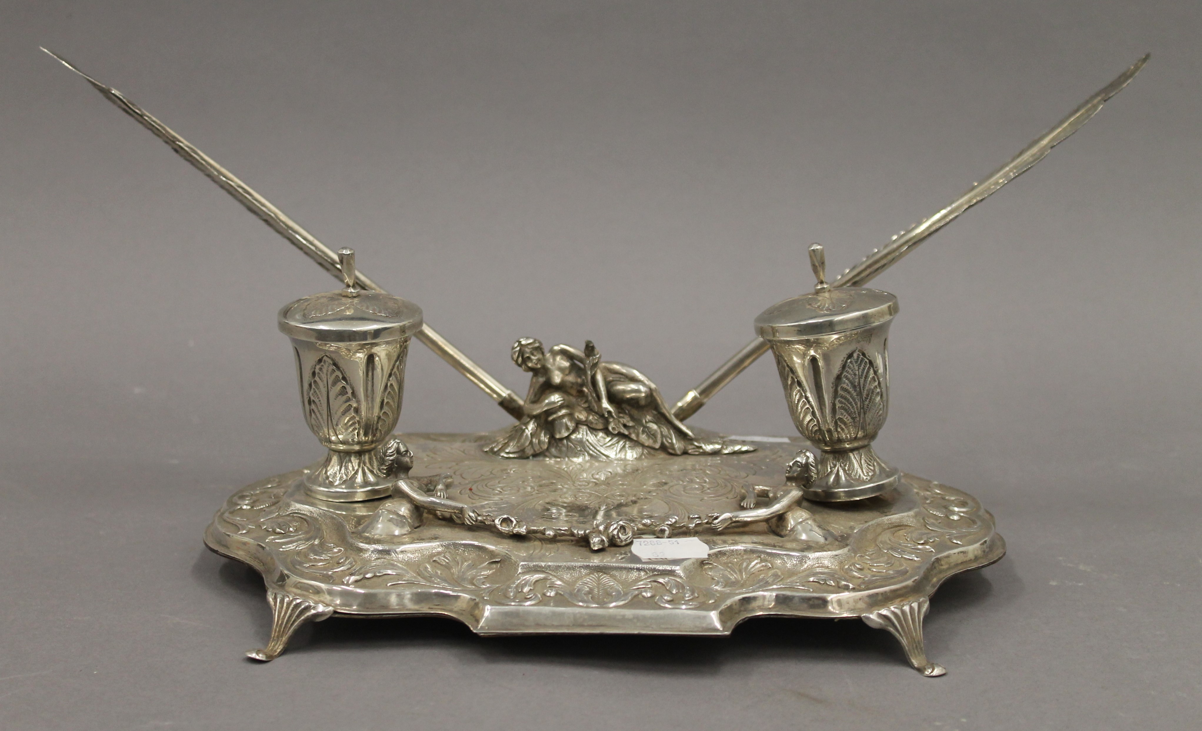 A 925 silver desk stand. 28 cm wide. 28.8 troy ounces total weight. - Image 2 of 5