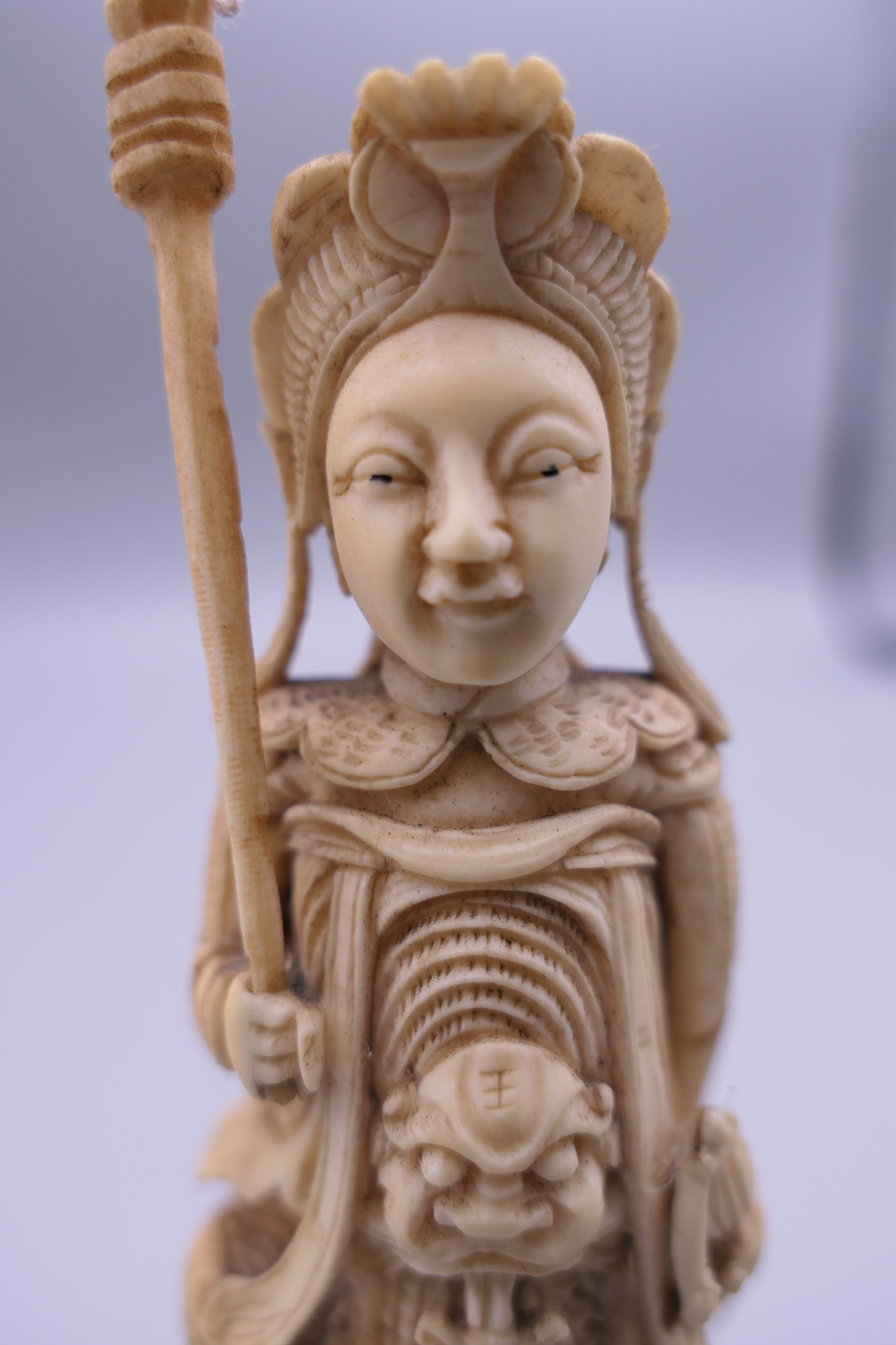 A 19th century Chinese ivory figure, probably a chess piece. 11.5 cm high. - Image 6 of 8