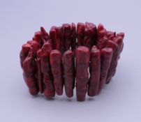 A coral bracelet. Approximately 21 cm long.