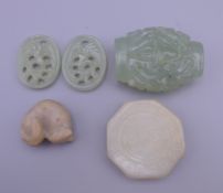 A small collection of various carved jade items, etc. The largest 4 cm high.