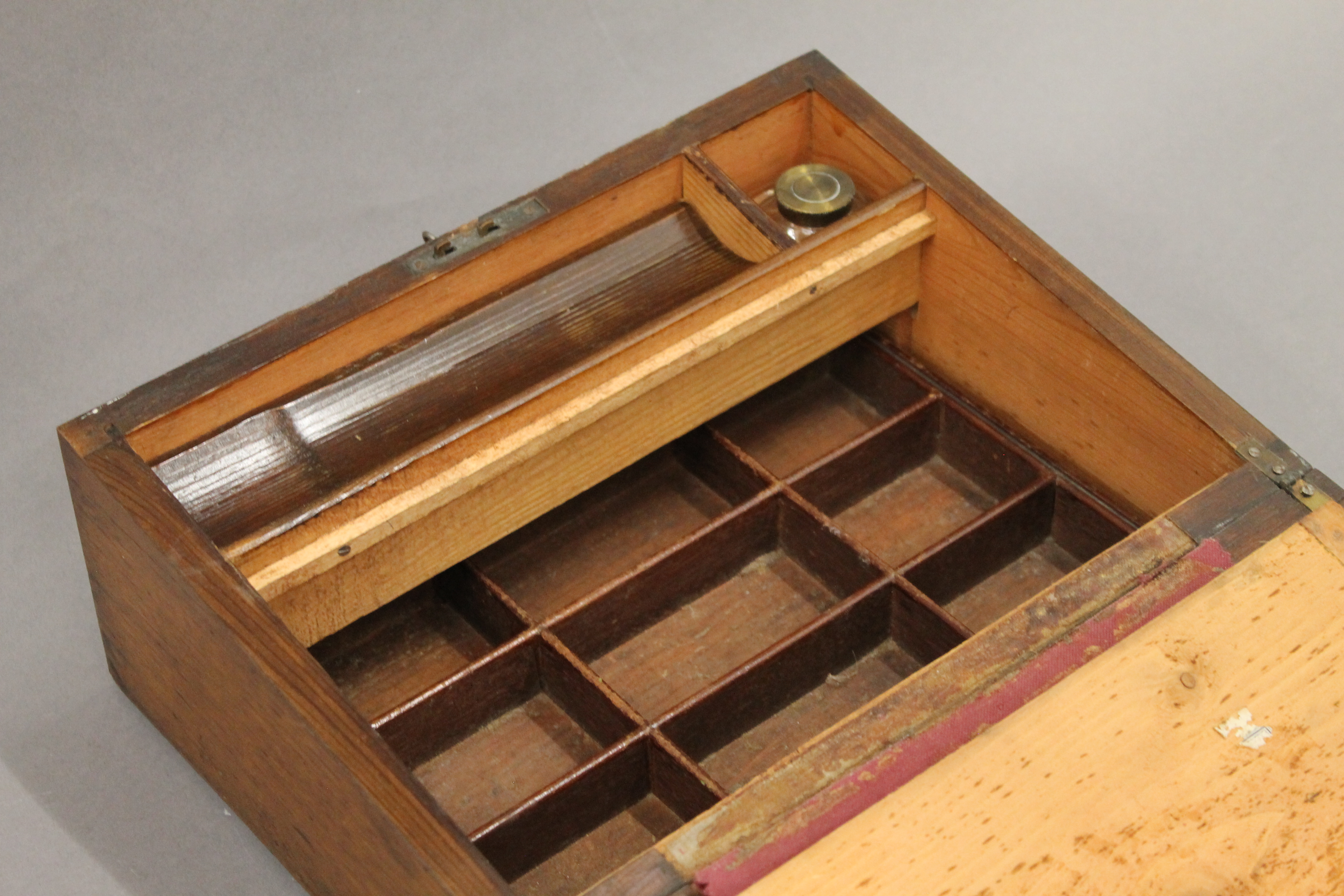 A Victorian walnut writing slope. 30 cm wide. - Image 5 of 5