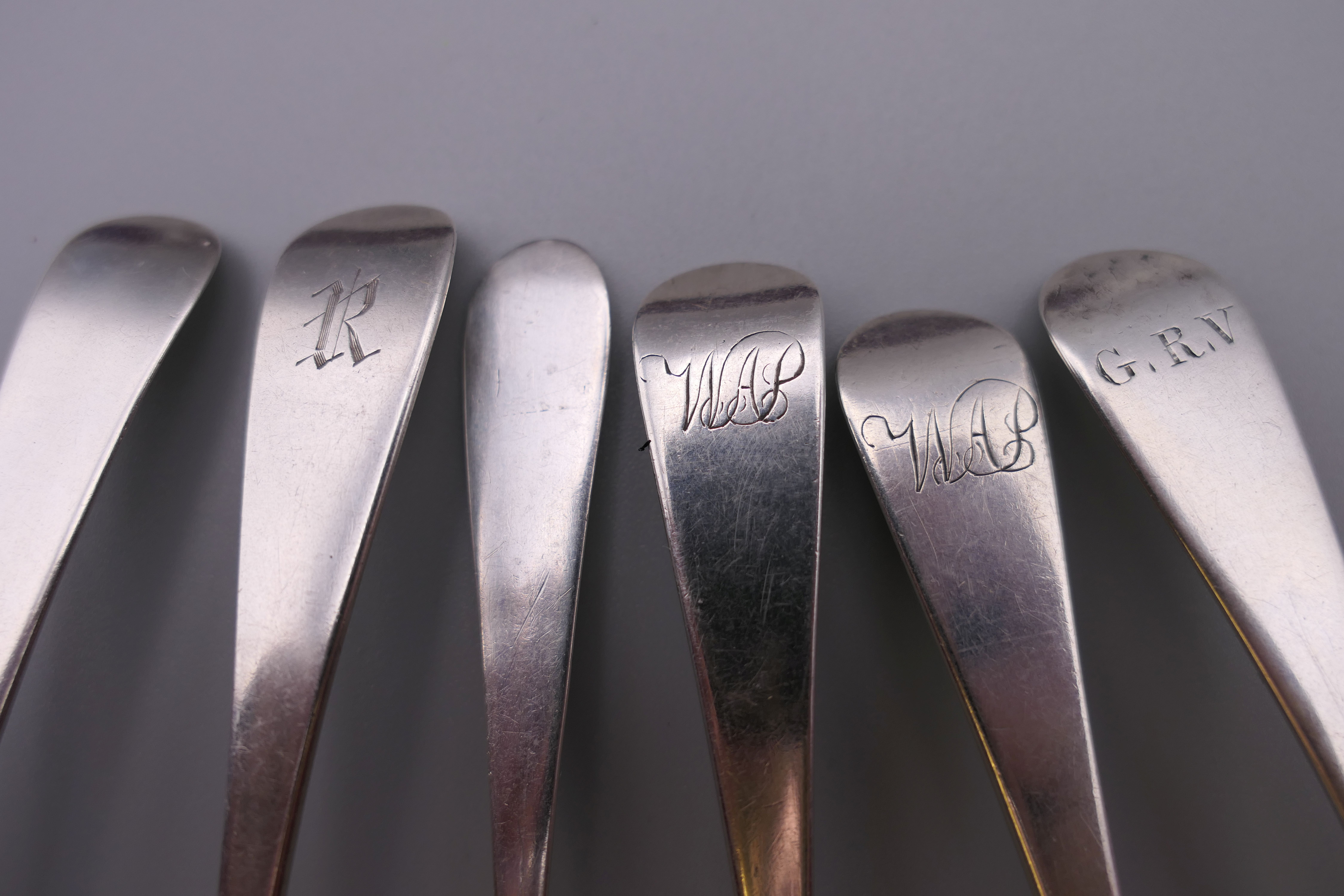Six Old English pattern teaspoons by George Wintle of London (1801-1819). 72.4 grammes. - Image 3 of 4