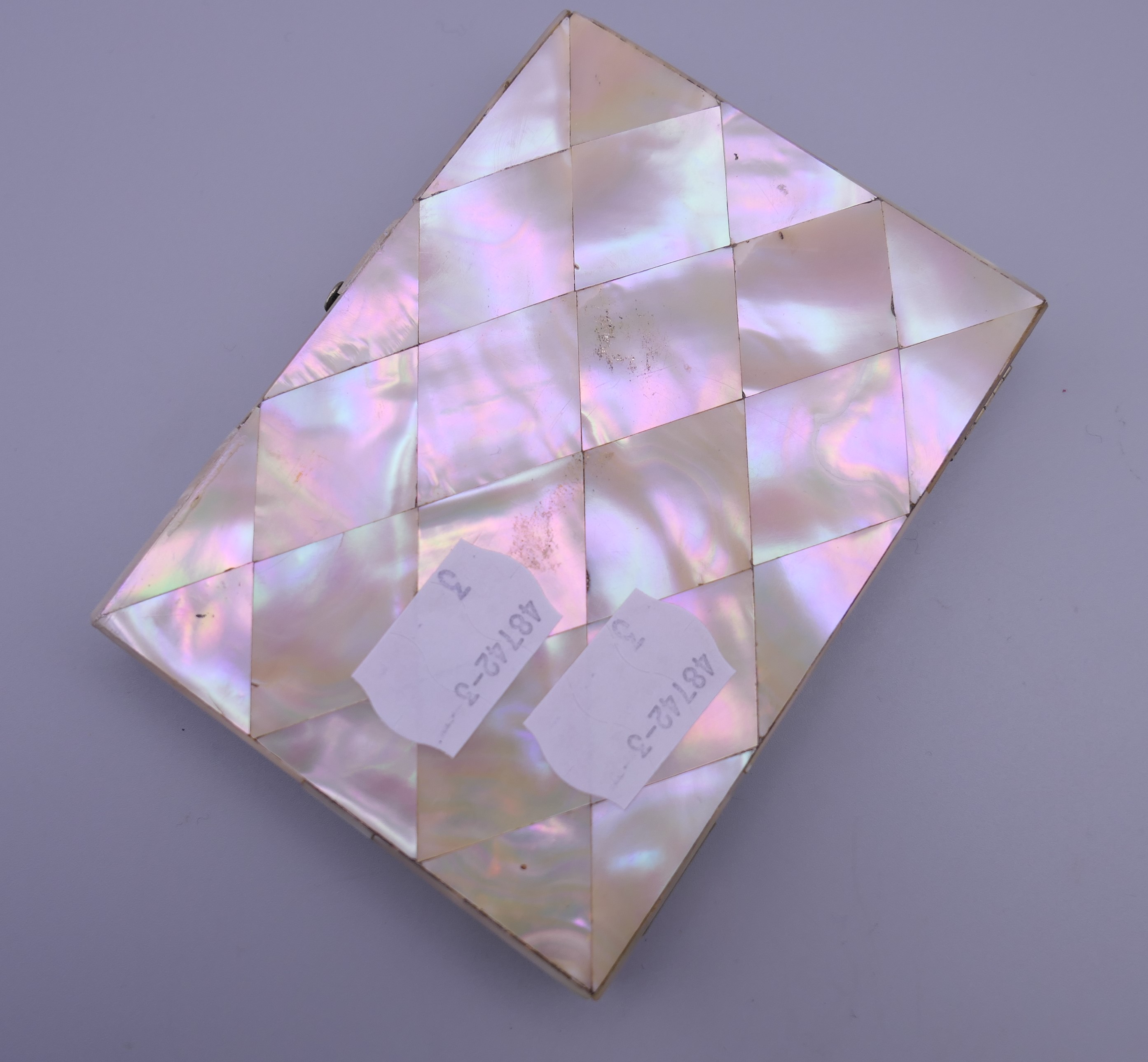 A Victorian mother-of-pearl card case. 11 x 8 cm. - Image 2 of 7