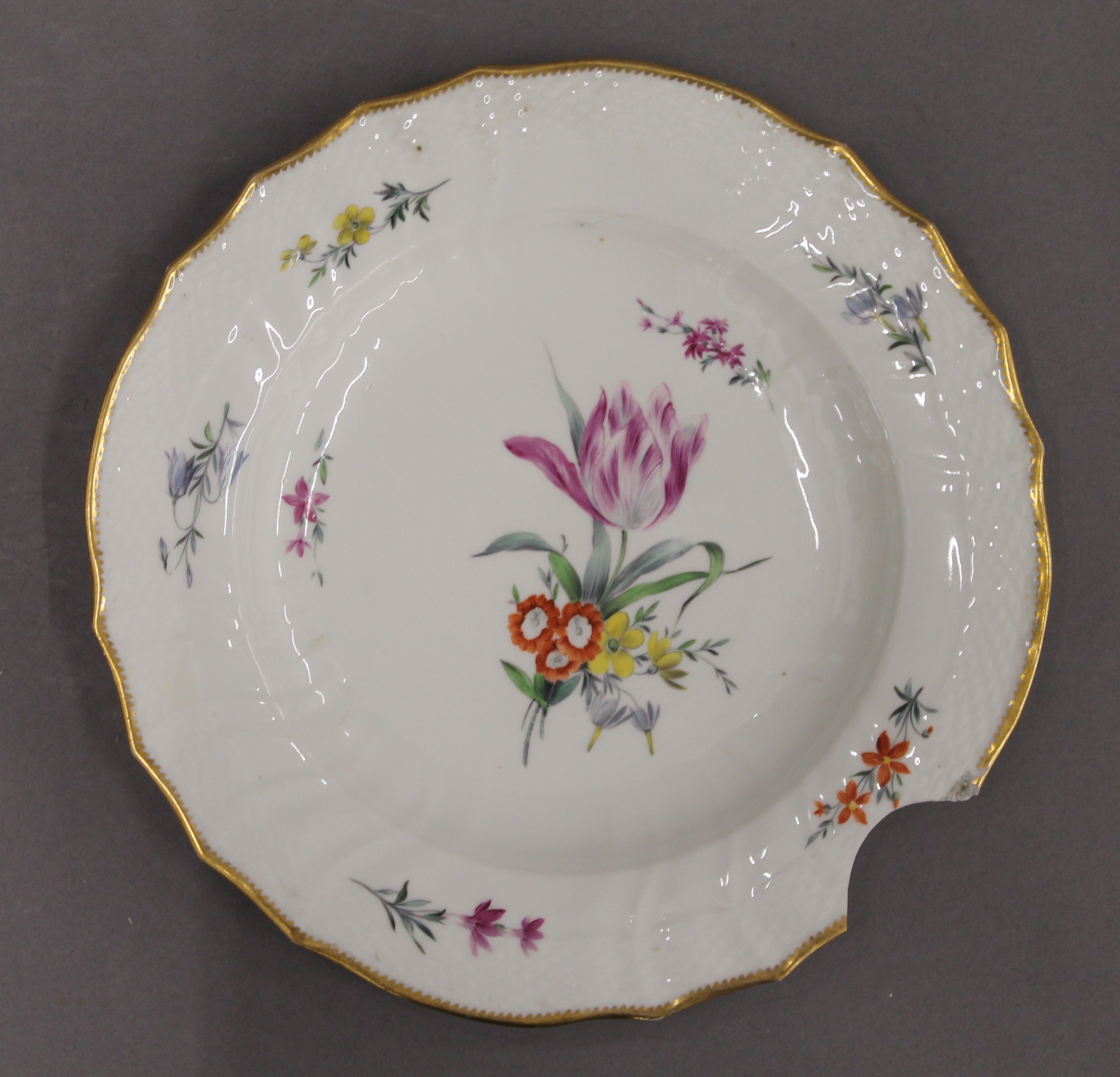 A quantity of Copenhagen porcelain florally decorated plates and dishes. - Image 8 of 18