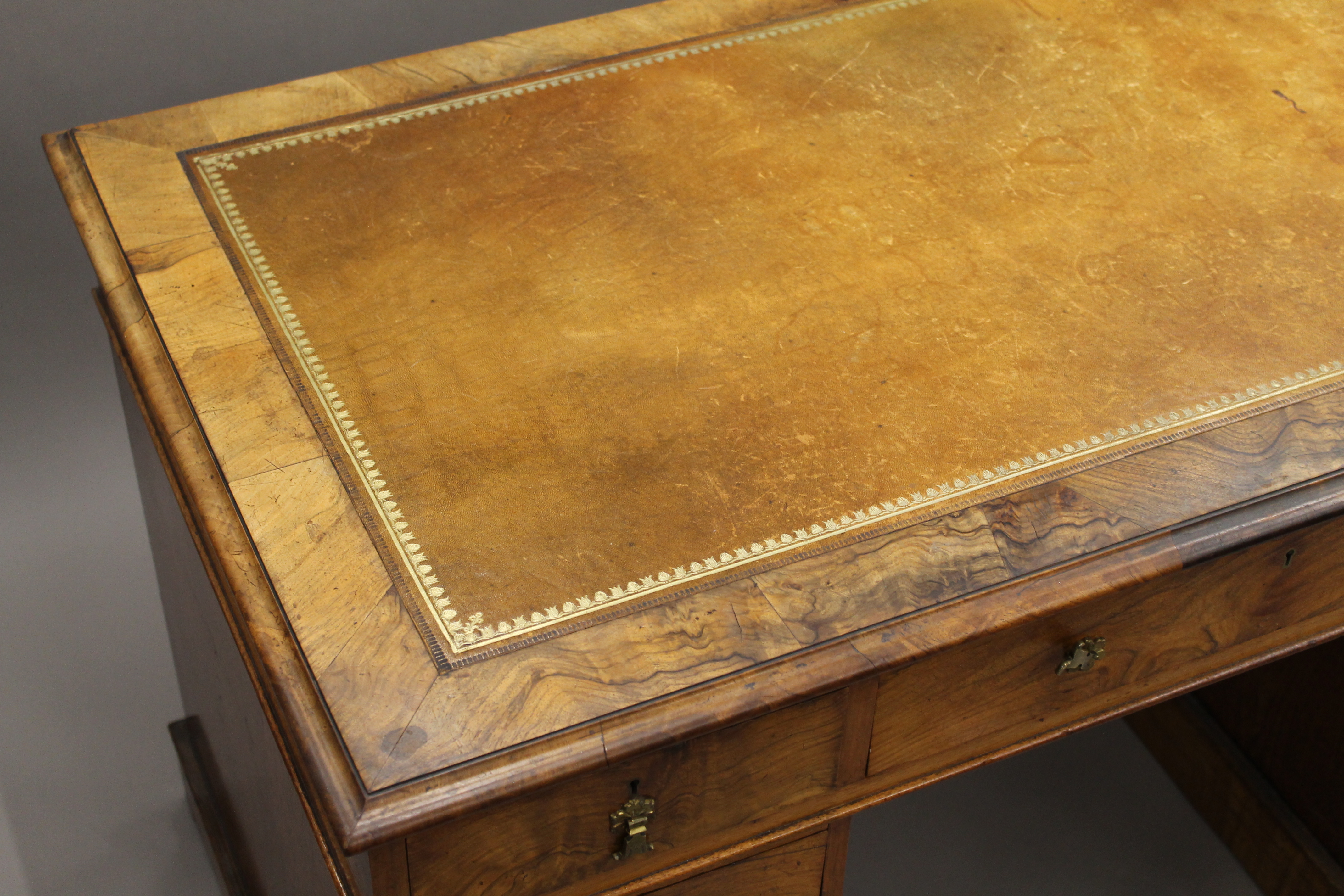 A Victorian walnut pedestal desk. 113.5 cm wide. - Image 5 of 5
