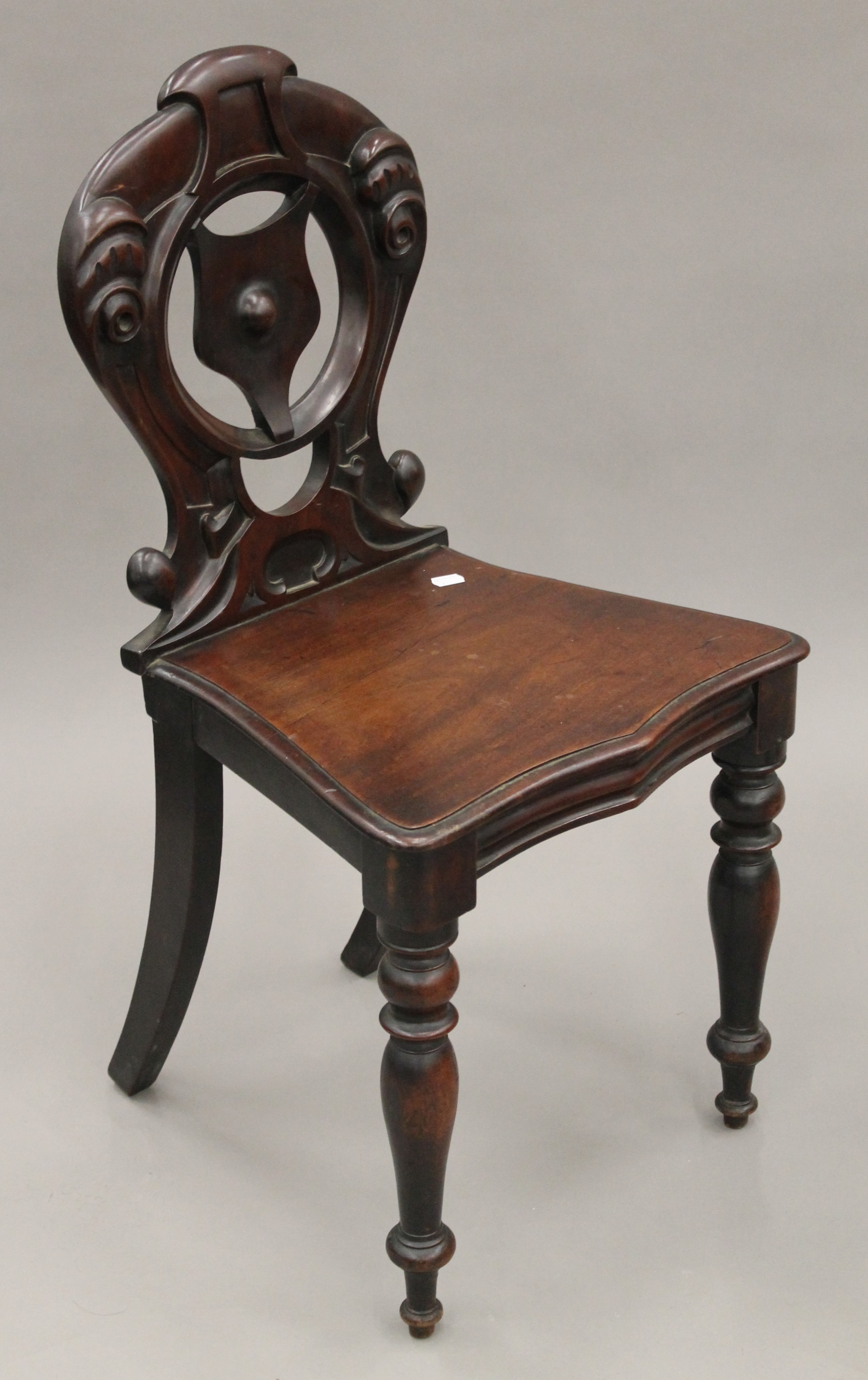 A pair of Victorian mahogany hall chairs. 43.5 cm wide. - Image 2 of 5