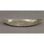 A small Georgian silver navette shaped tray. 25 cm wide. 4.2 troy ounces.