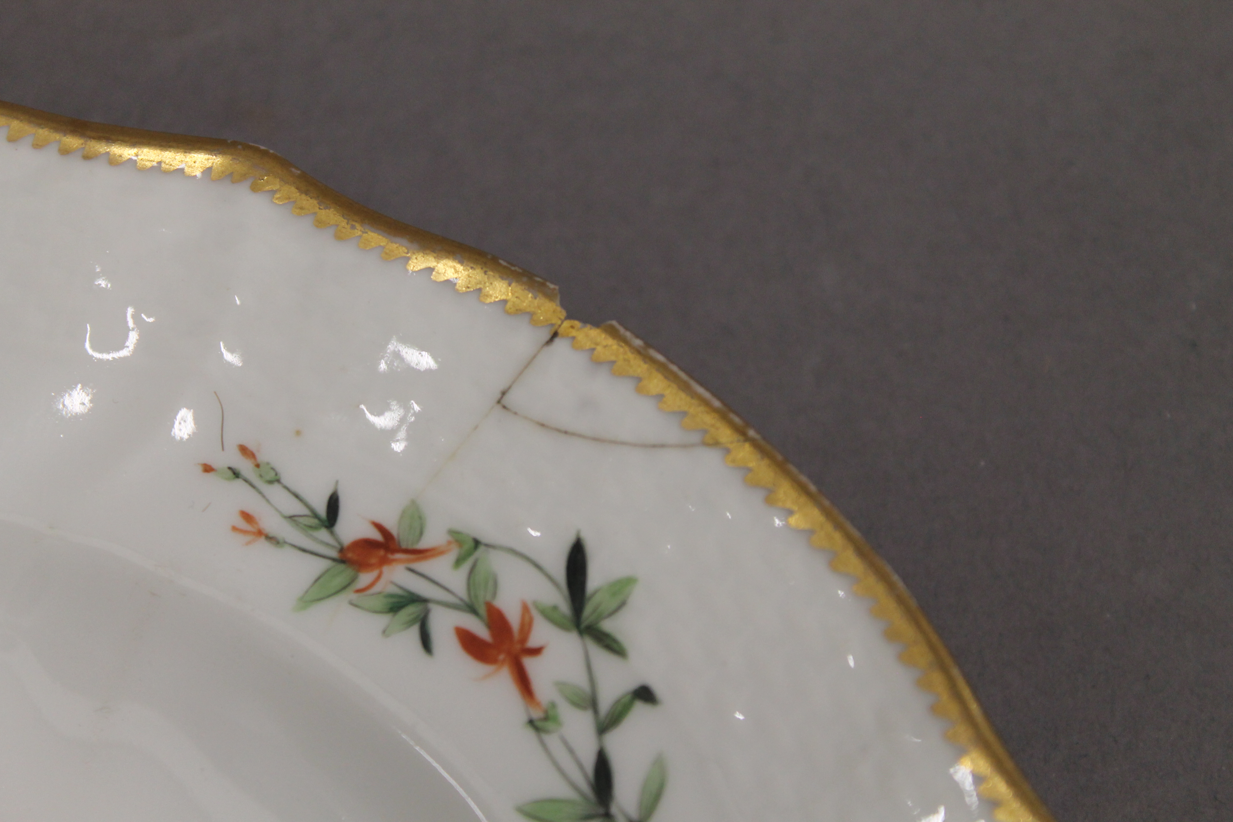 A quantity of Copenhagen porcelain florally decorated plates and dishes. - Image 11 of 18