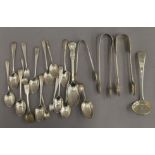 A quantity of silver flatware. 10 troy ounces.