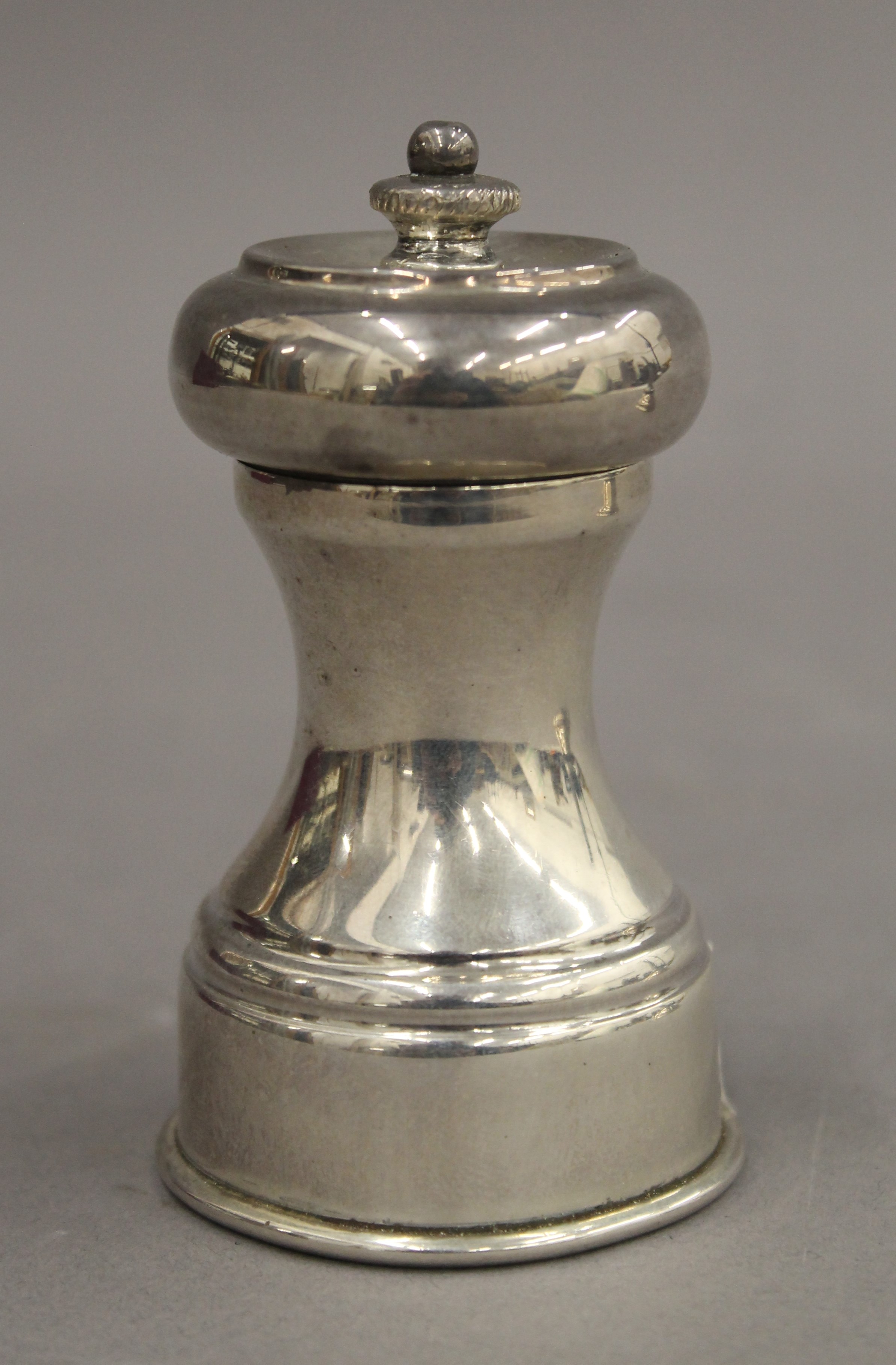 A silver wine funnel and a silver pepper grinder. The former 11.5 cm high. 6. - Image 2 of 10