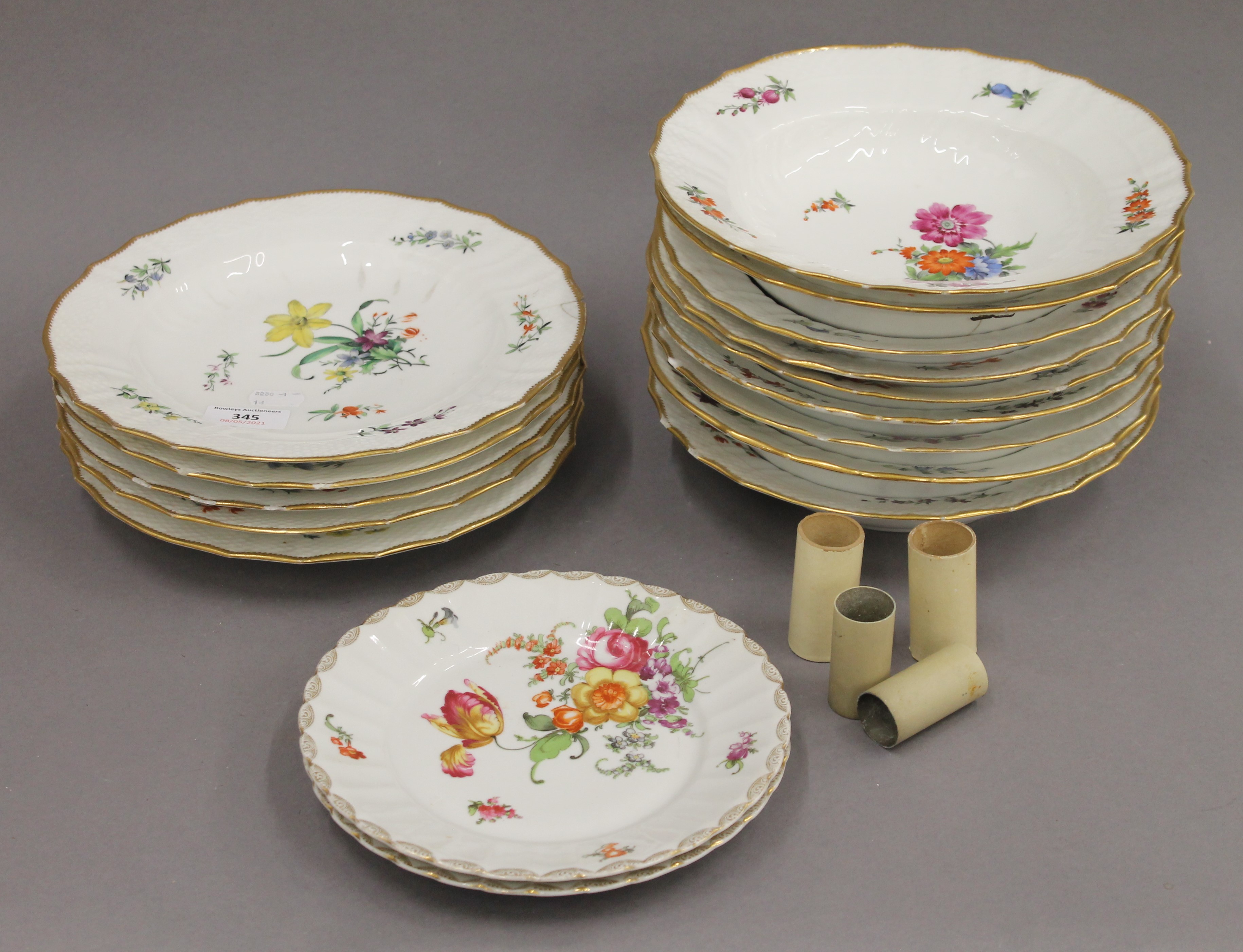 A quantity of Copenhagen porcelain florally decorated plates and dishes. - Image 18 of 18