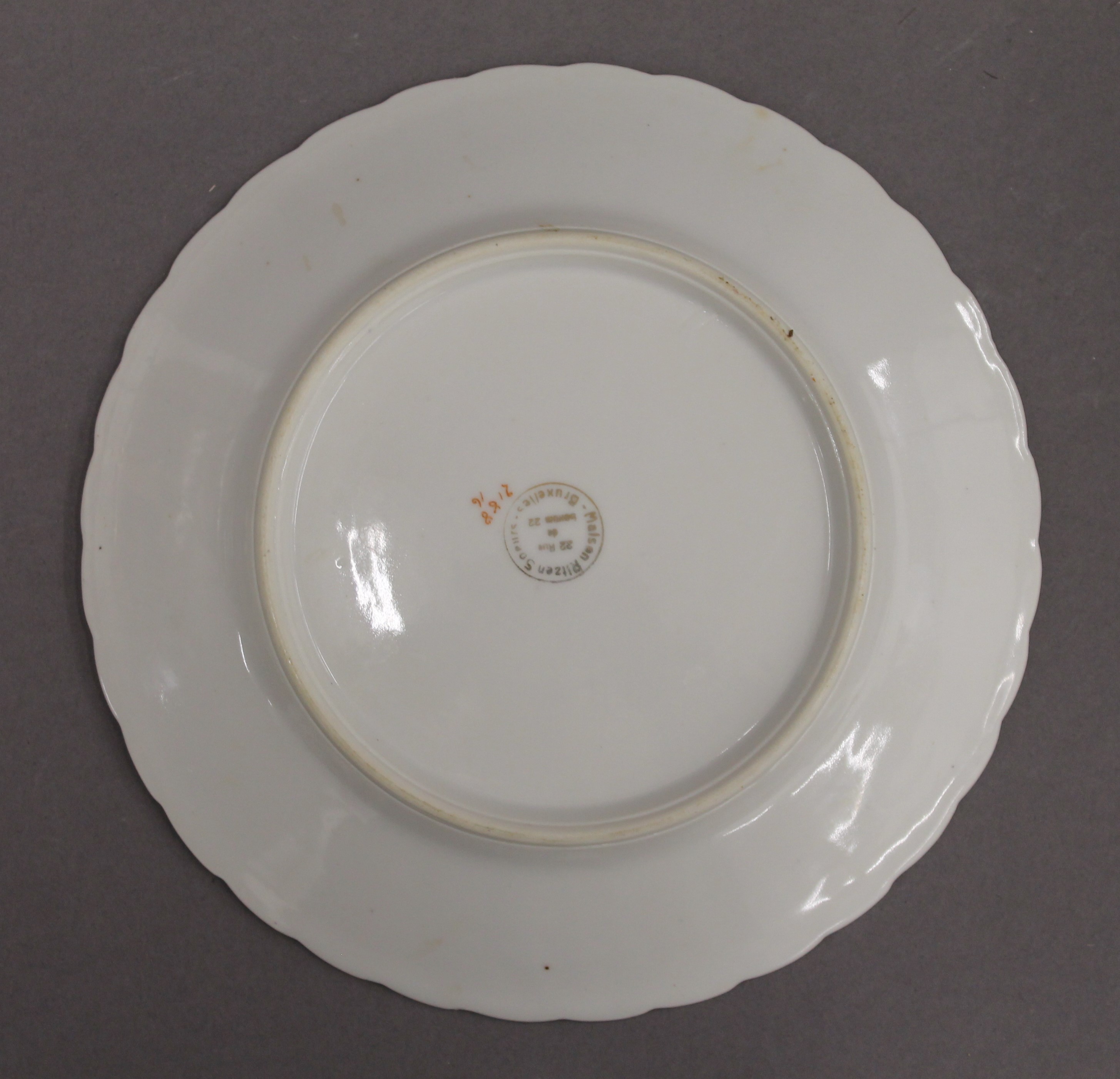 A quantity of Copenhagen porcelain florally decorated plates and dishes. - Image 16 of 18