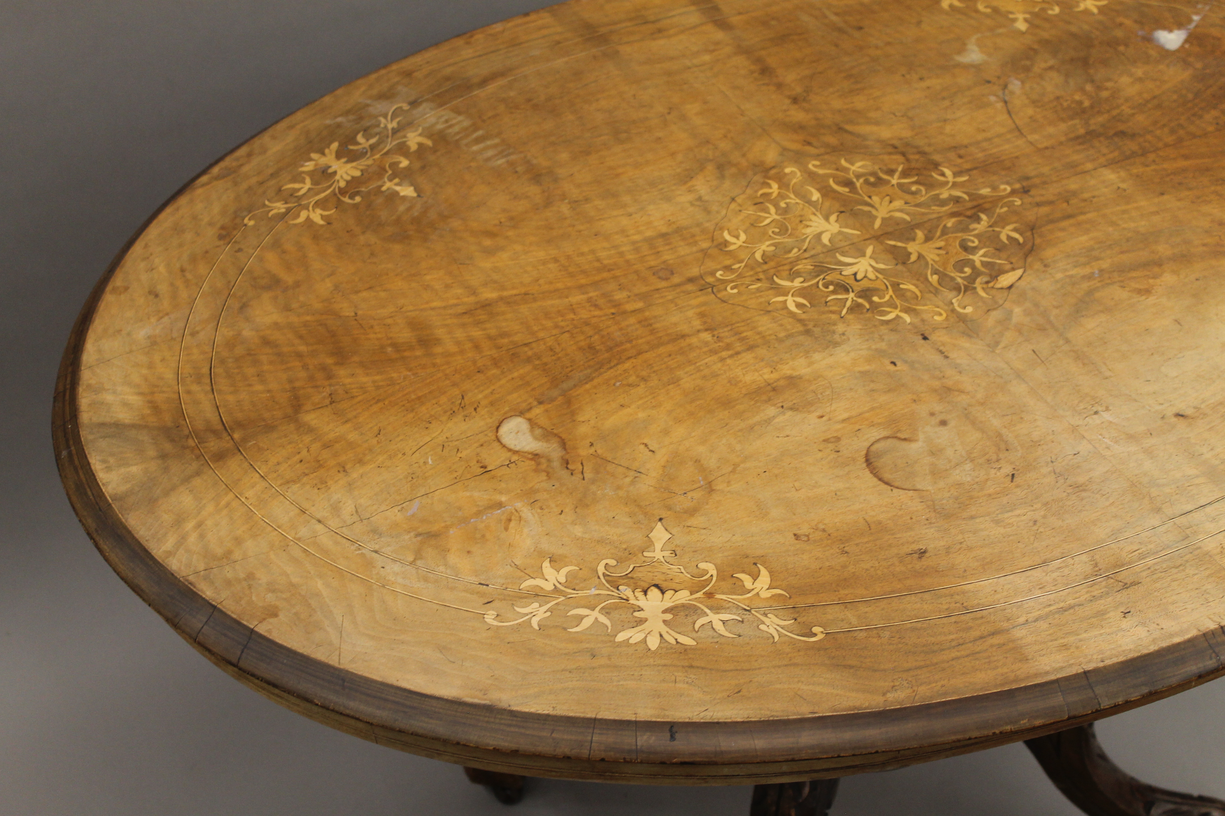 A Victorian walnut loo table. 117 cm long. - Image 2 of 6