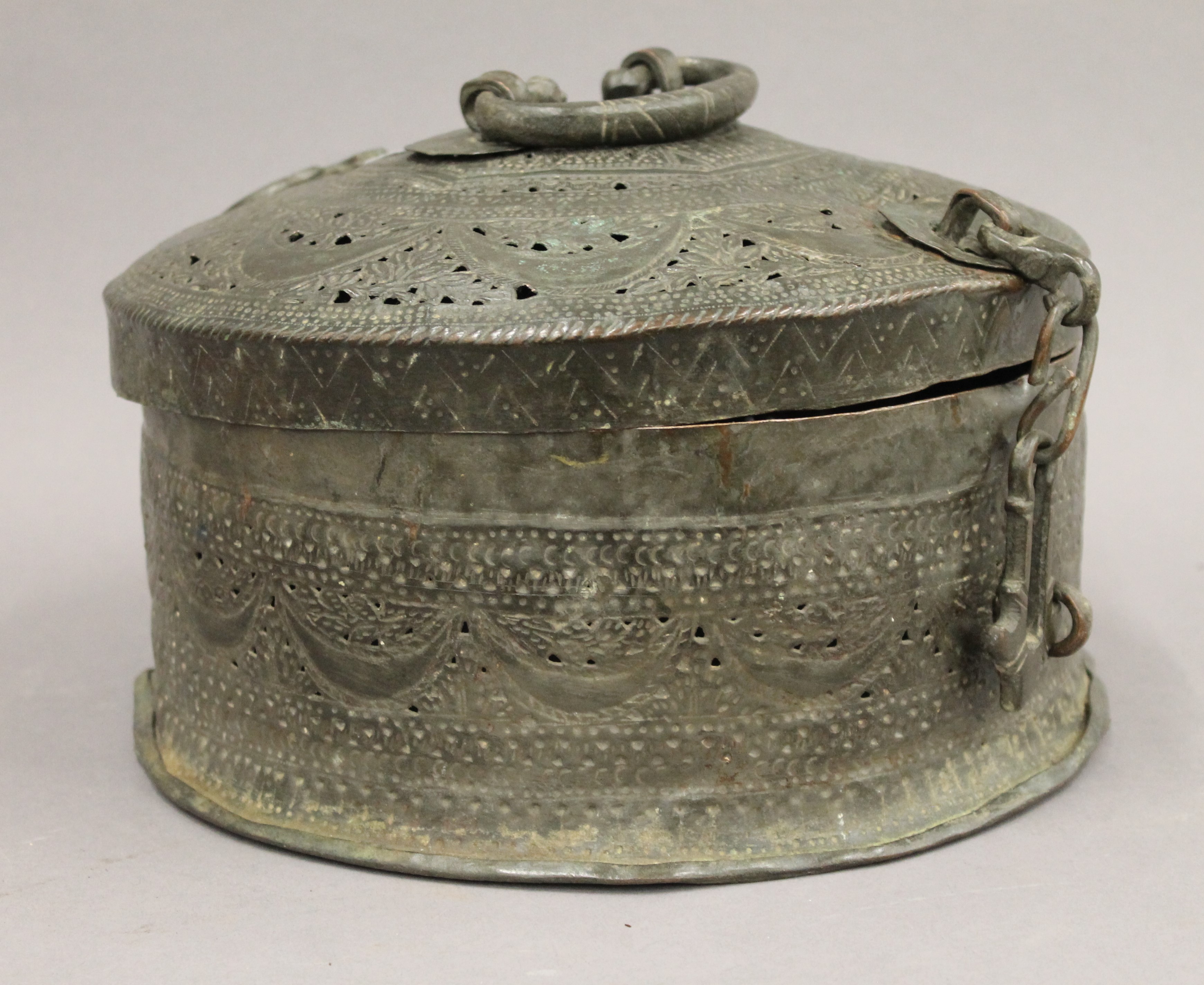 An Indian bronze lidded food box. 28.5 cm diameter. - Image 2 of 5