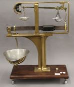 A set of Avery ratio scales. 59.5 cm high.