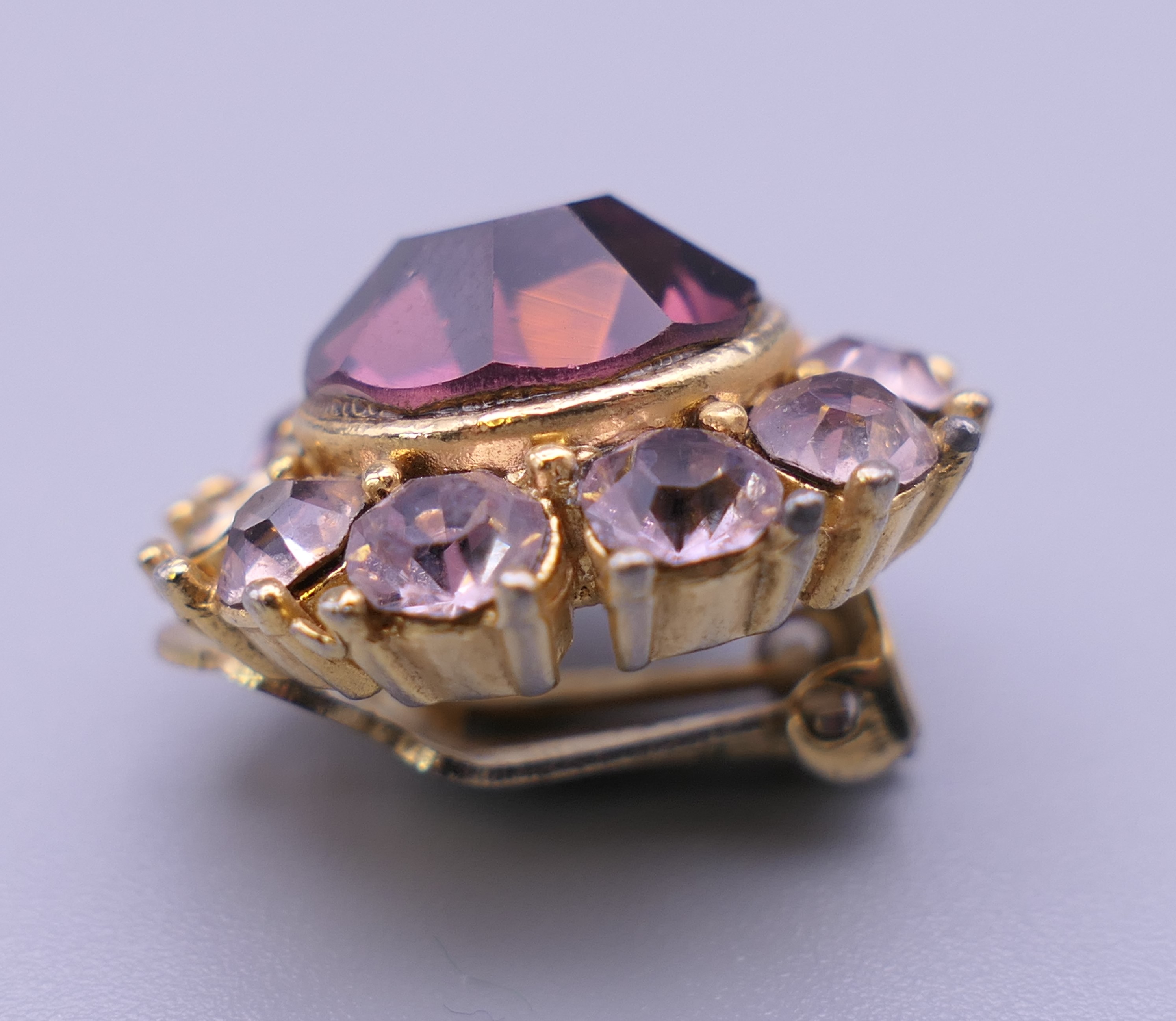 An amethyst set gold ring, together with a dress necklace and a pair of clip on earrings. - Image 8 of 13