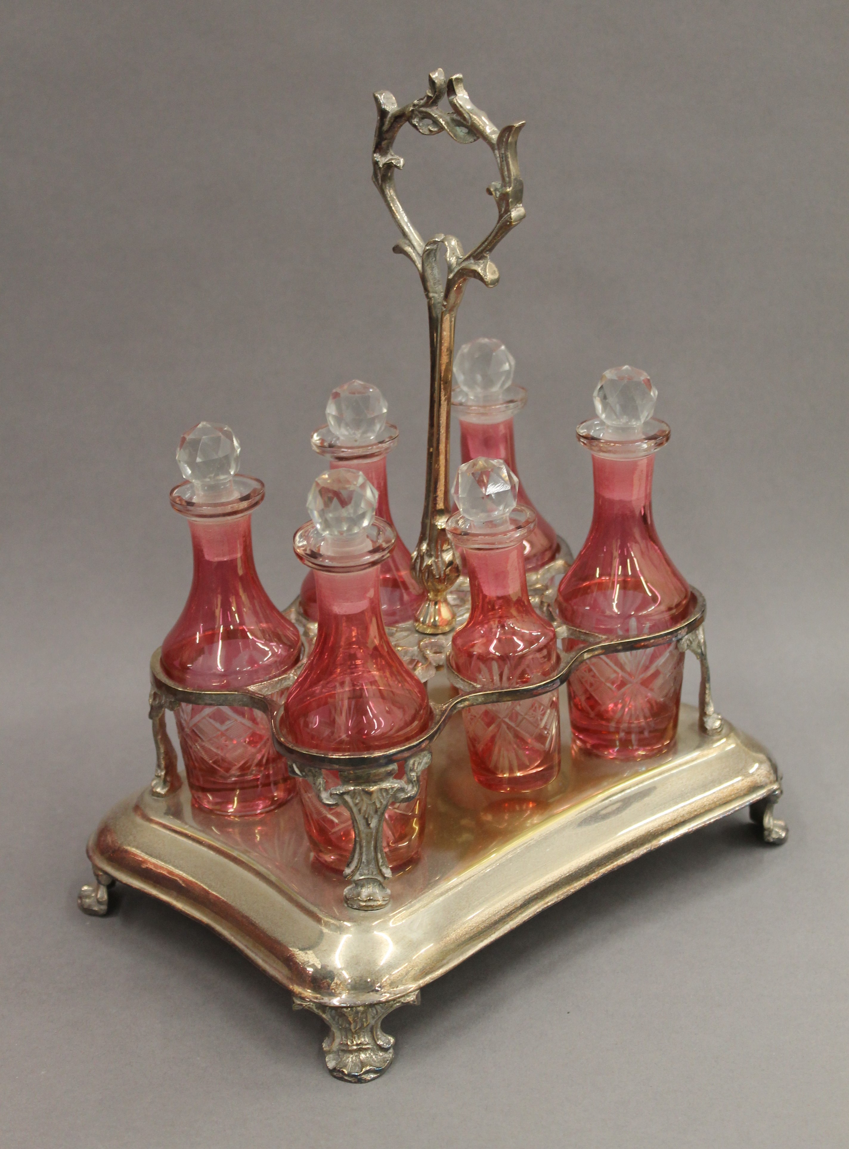 A large quantity of various cranberry glass - Image 4 of 9