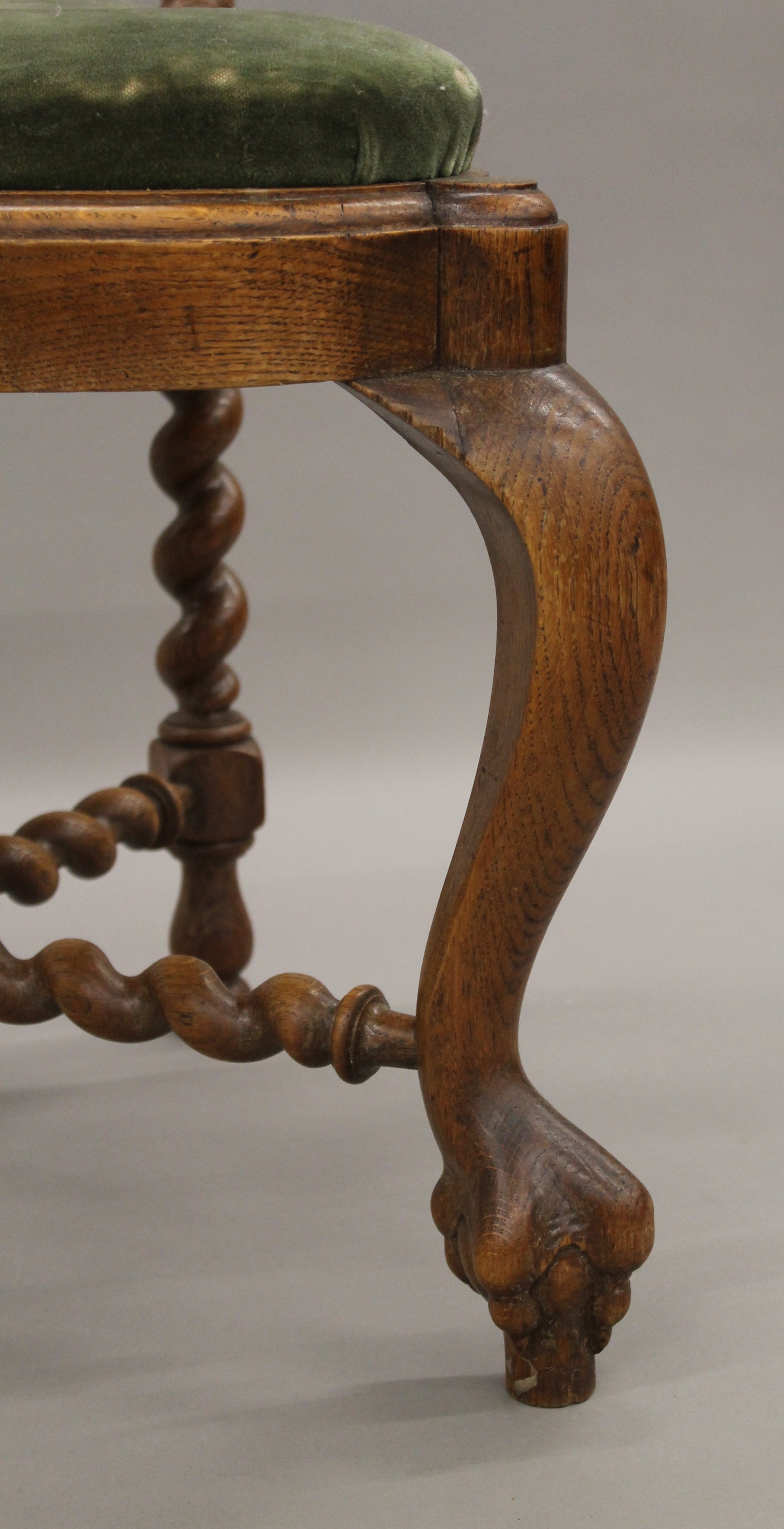A Victorian oak barley twist corner chair. 73 cm wide. - Image 5 of 6