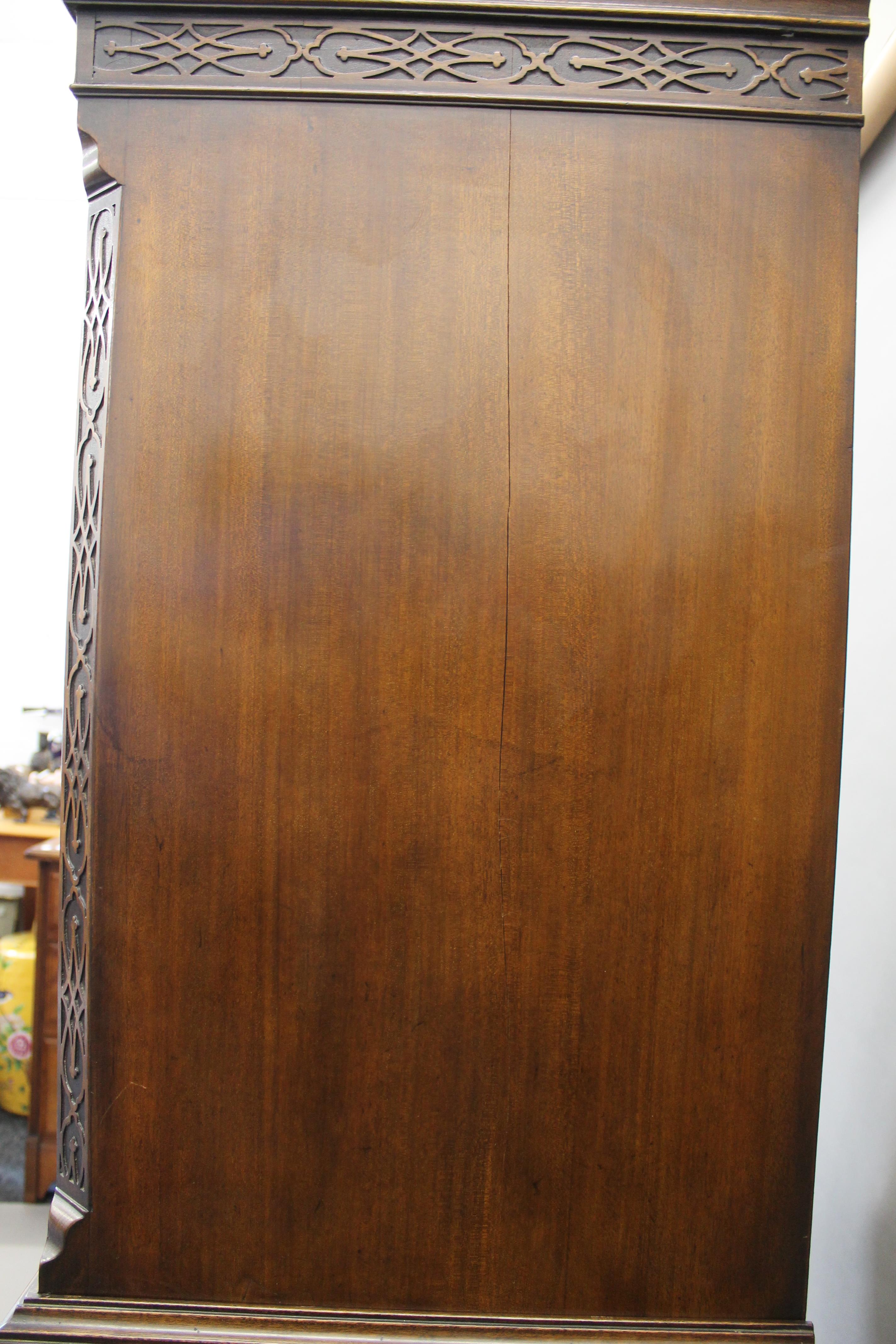 A modern mahogany chest on chest. 75.5 cm wide x 170.5 cm high. - Image 7 of 8