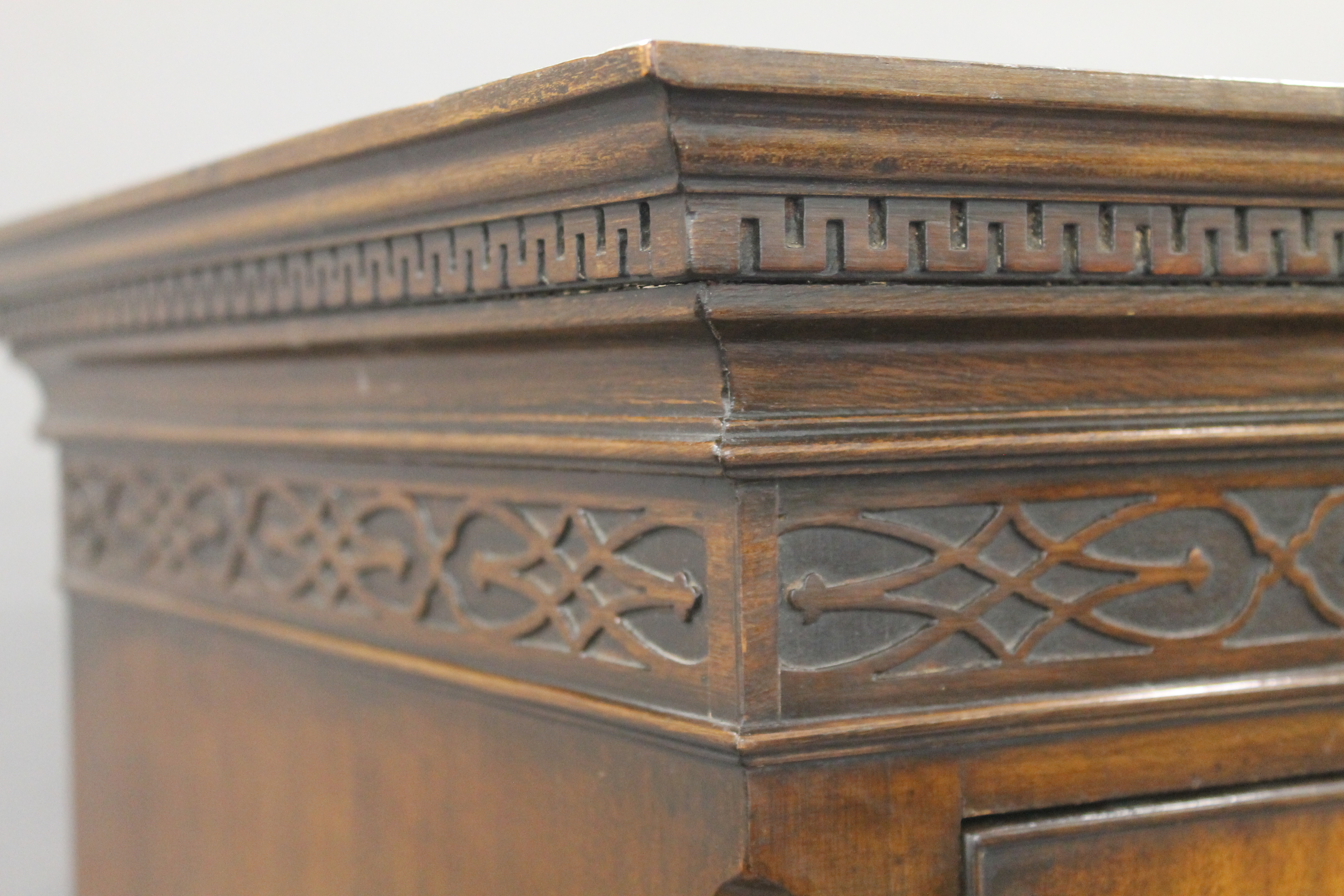 A modern mahogany chest on chest. 75.5 cm wide x 170.5 cm high. - Image 3 of 8