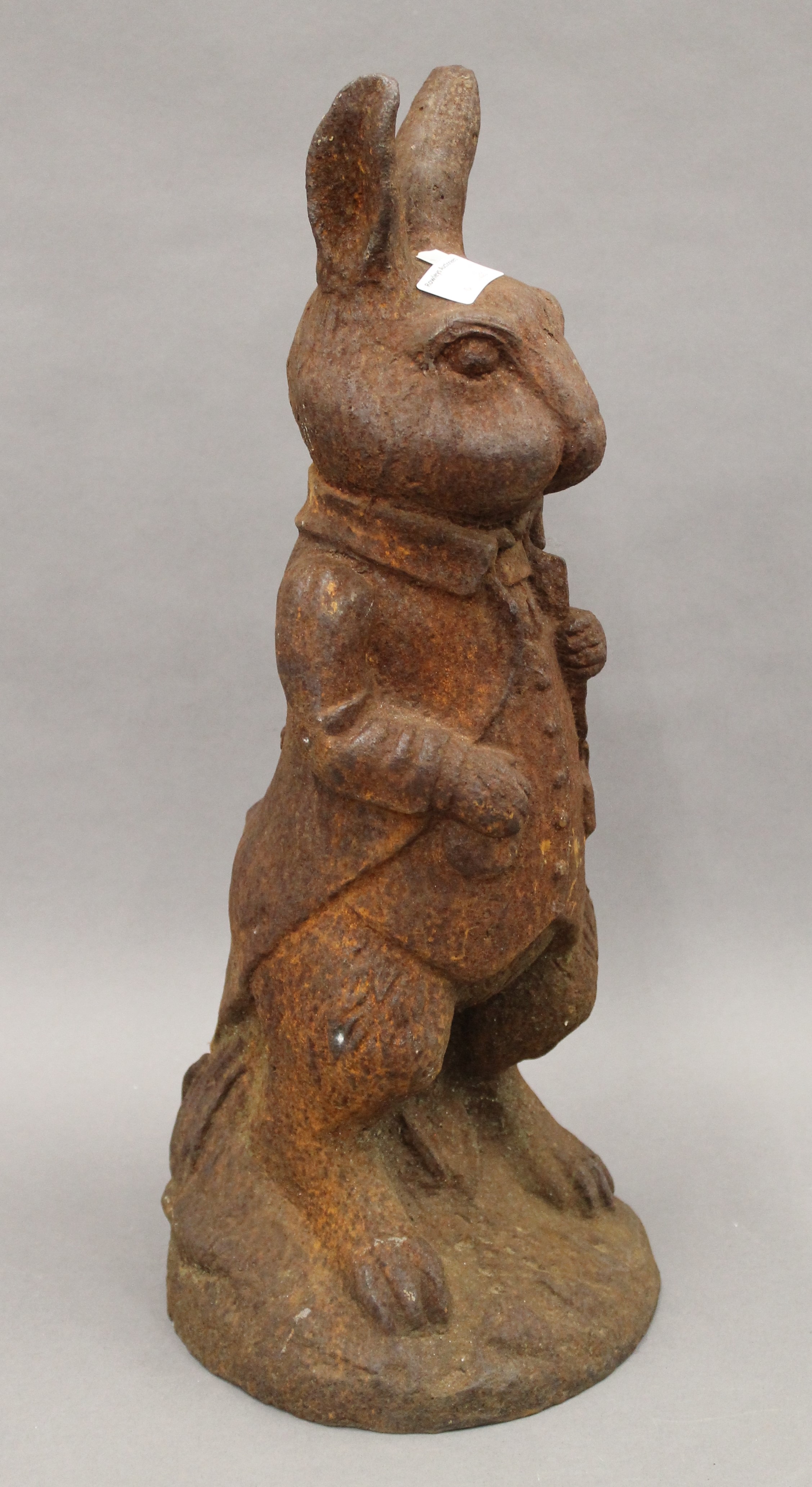 A cast iron model of Peter Rabbit. 49 cm high. - Bild 2 aus 3