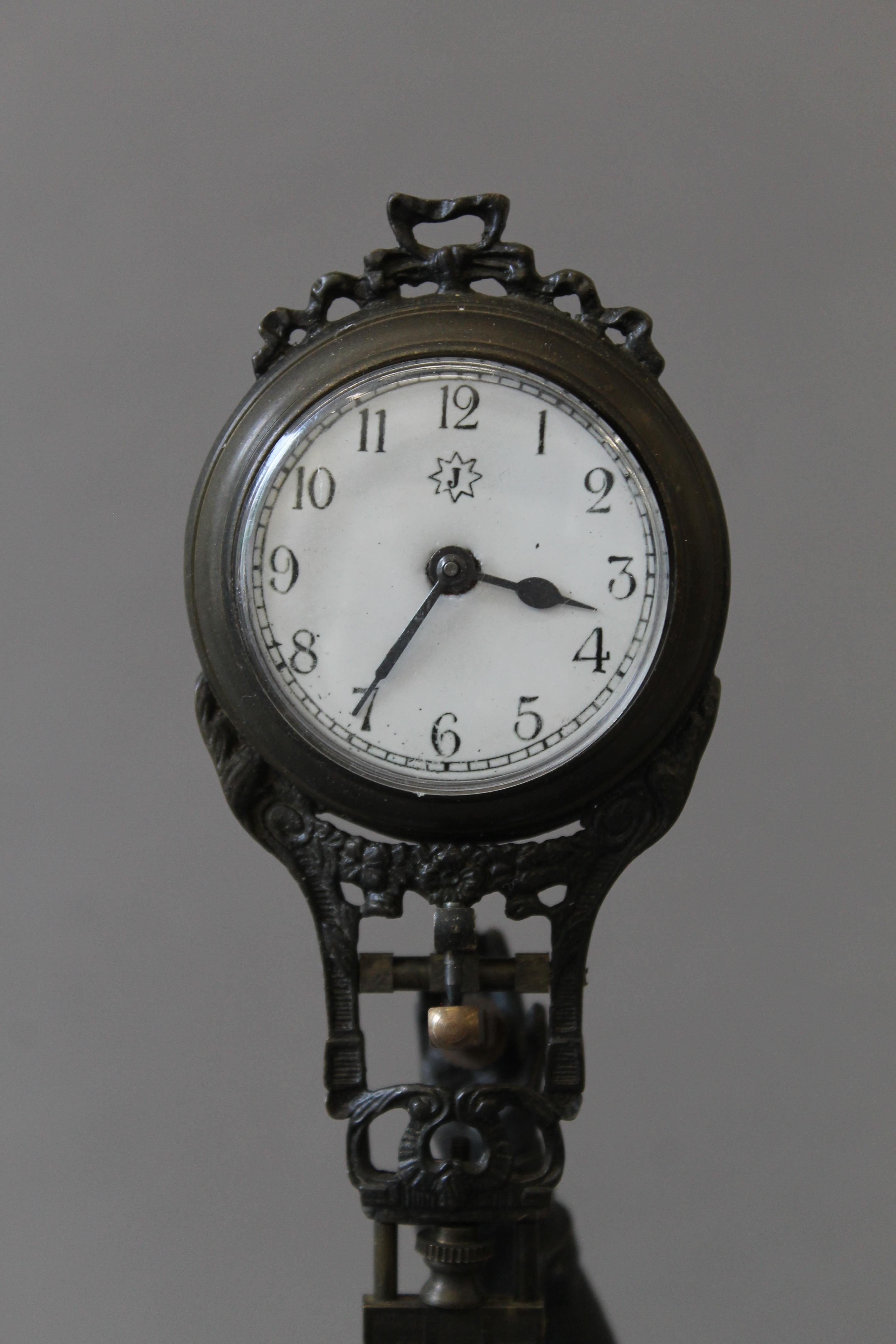 A pilot swing clock. 38 cm high. - Image 2 of 4