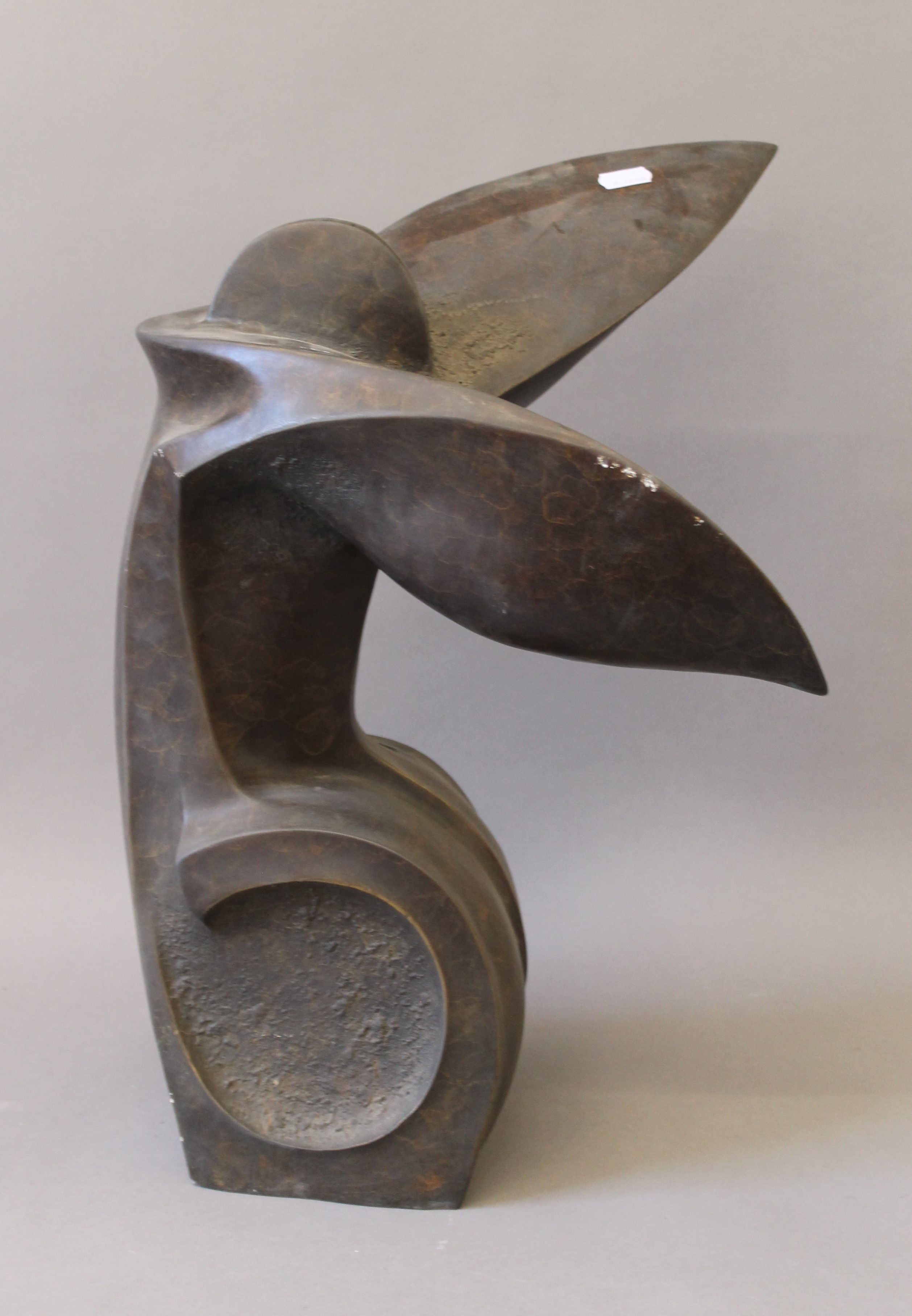 A large abstract bronze sculpture. 46.5 cm high. - Image 3 of 4