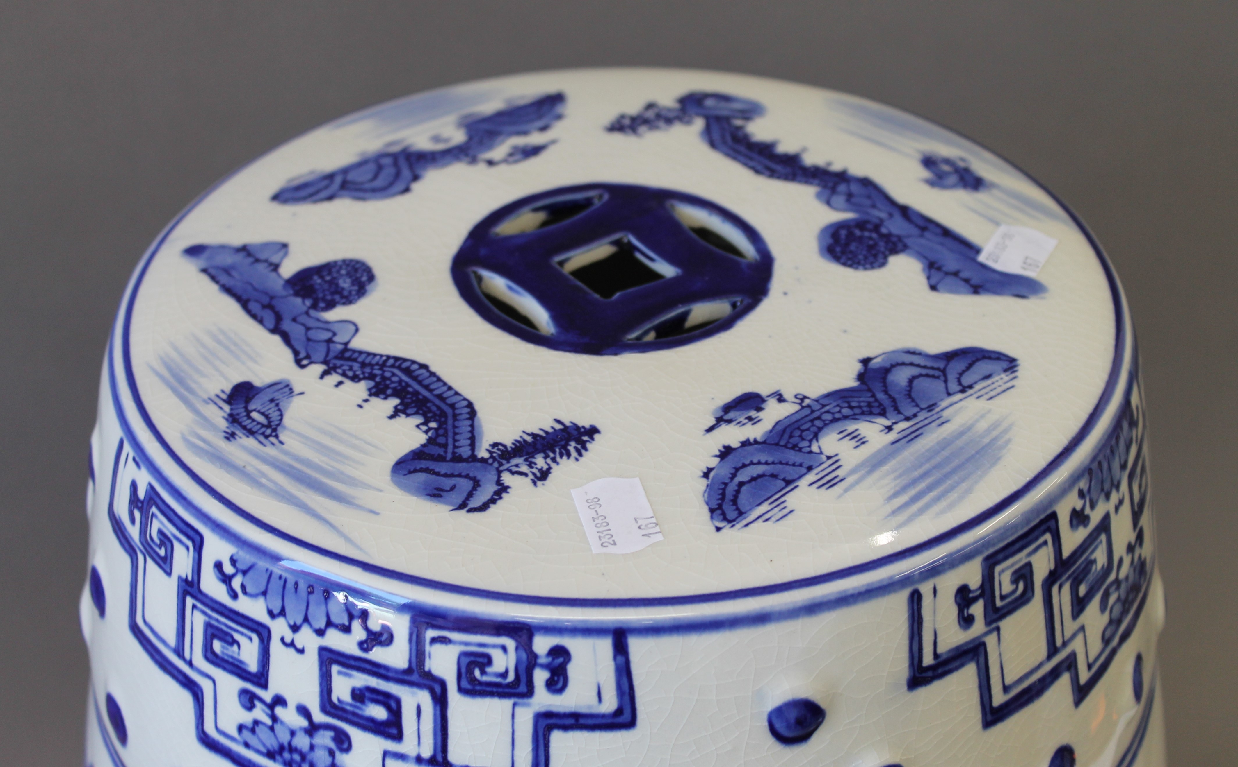 A pair of blue and white porcelain barrel seats. 45 cm high. - Image 4 of 4