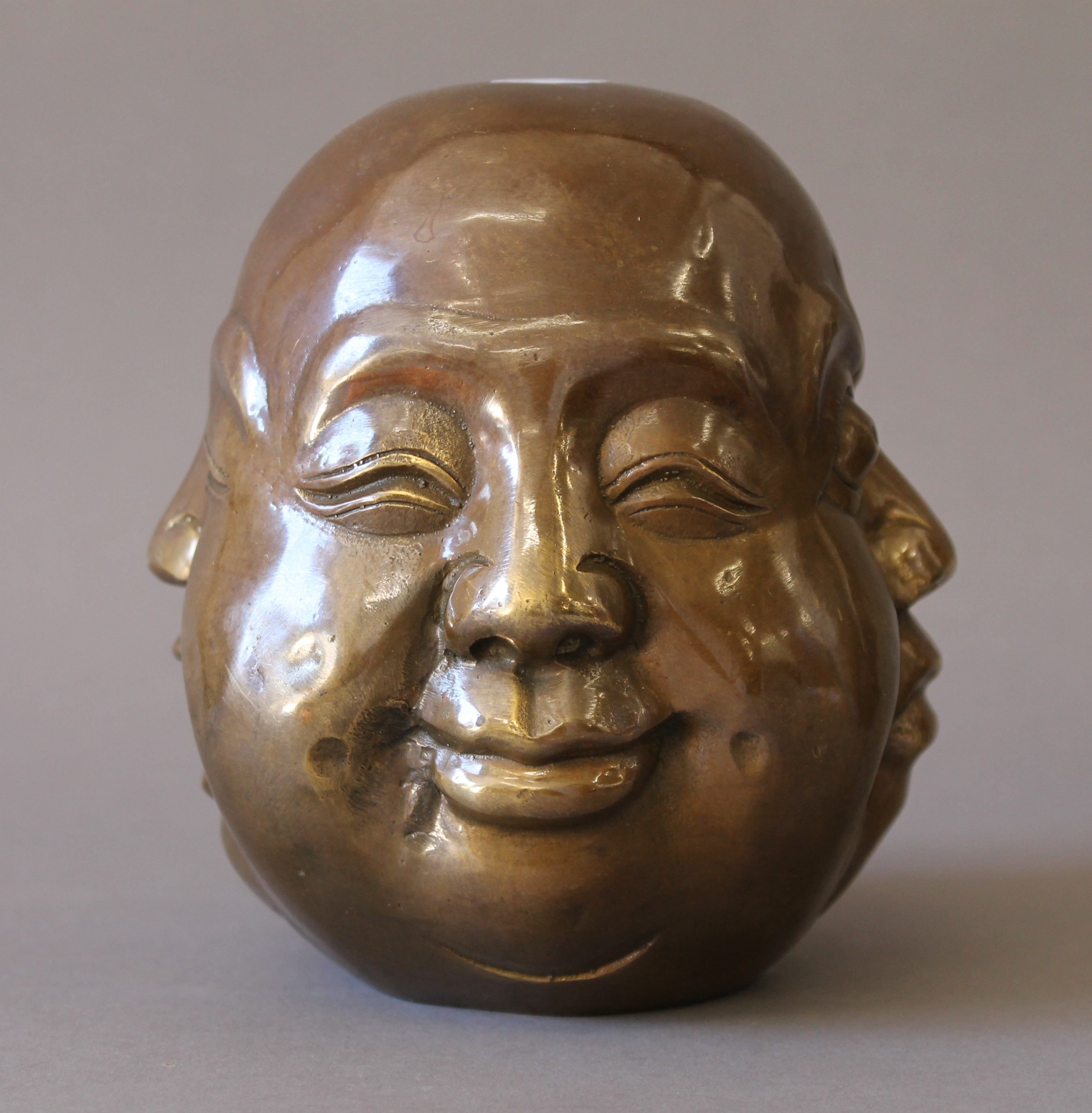 A bronze four faced Buddha. 13 cm high. - Bild 5 aus 6