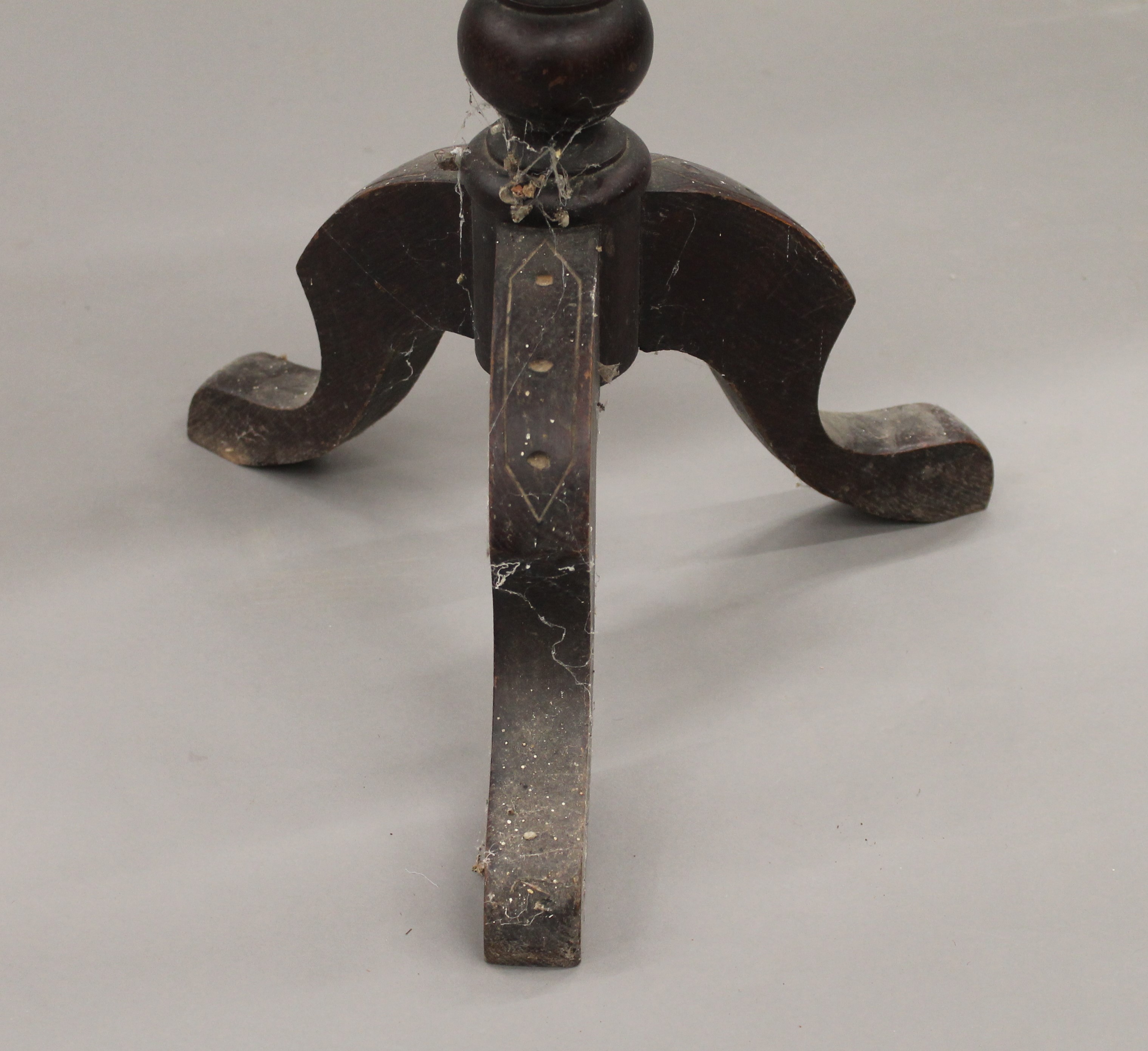 A Victorian inlaid chess table and a jardiniere stand. The latter 86.5 cm high. - Image 12 of 12