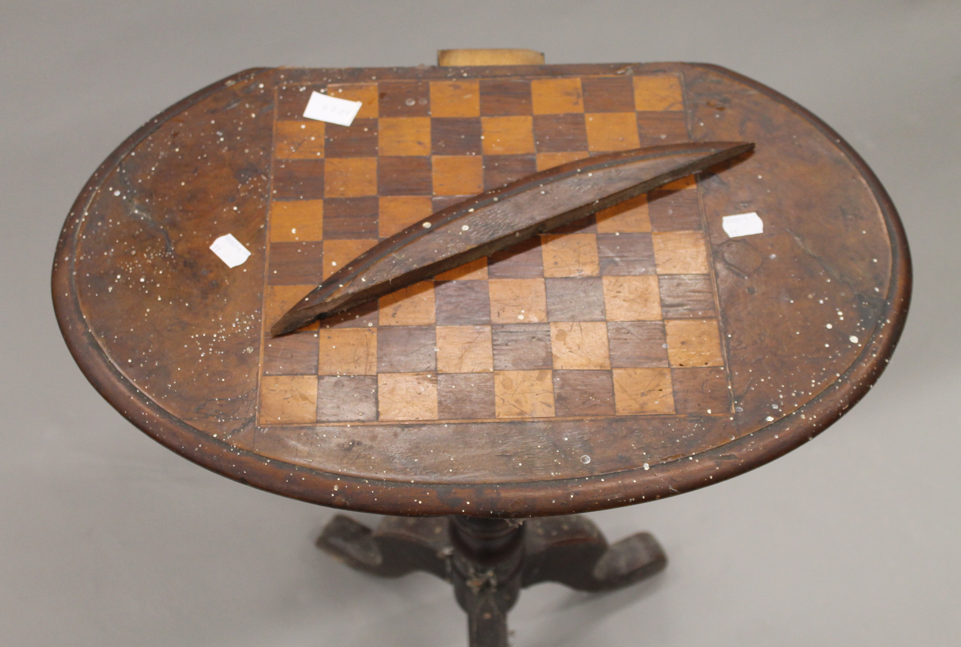 A Victorian inlaid chess table and a jardiniere stand. The latter 86.5 cm high. - Image 10 of 12