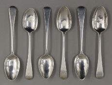 Six early 19th century Old English pattern teaspoons by Solomon Hougham of London. 100.4 grammes.
