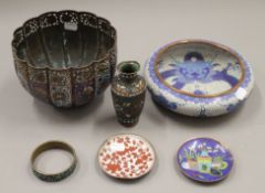 A small quantity of cloisonne and enamel ware. The largest 13 cm high.