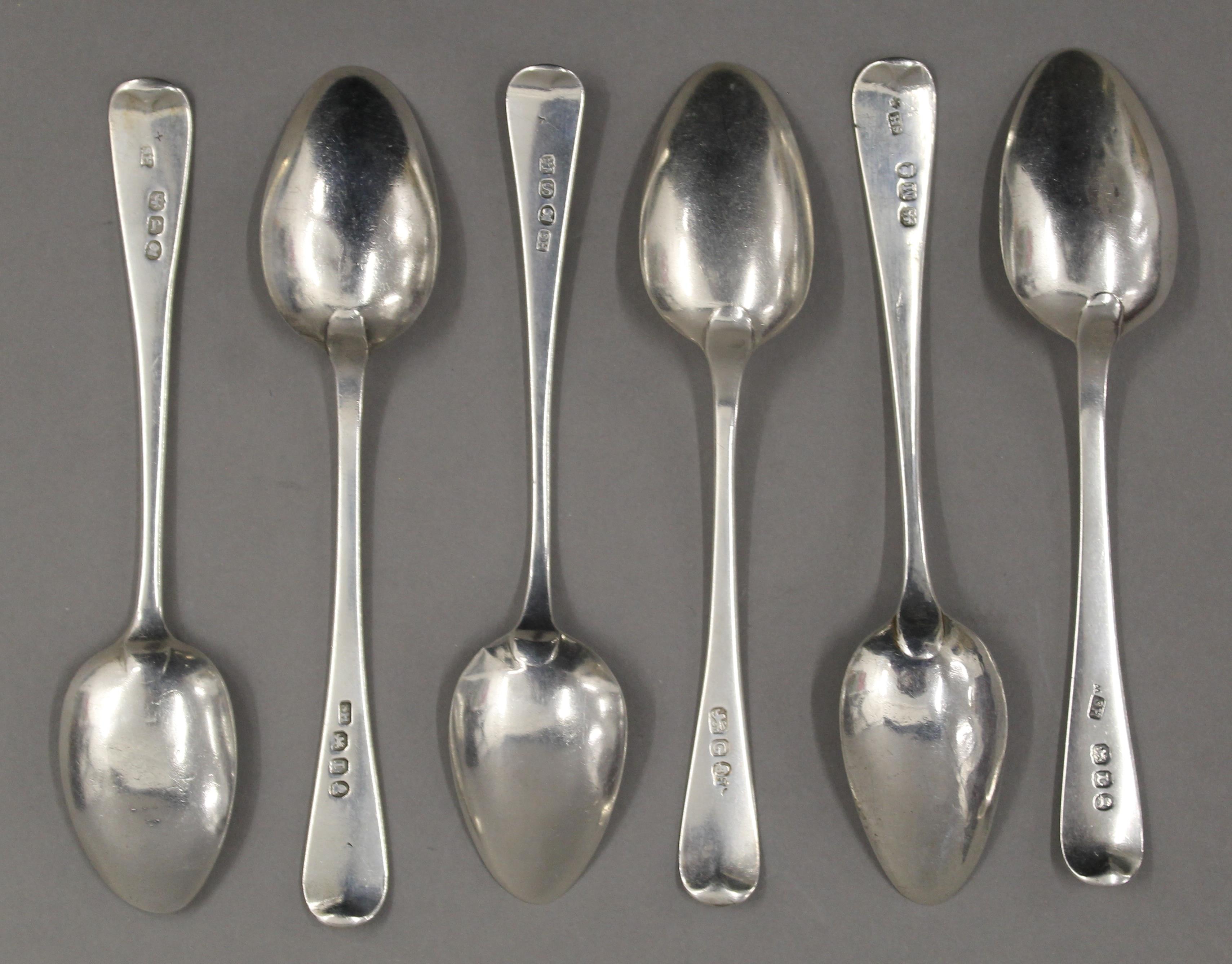 Six early 19th century Old English pattern teaspoons by Solomon Hougham of London. 100.4 grammes. - Image 3 of 4