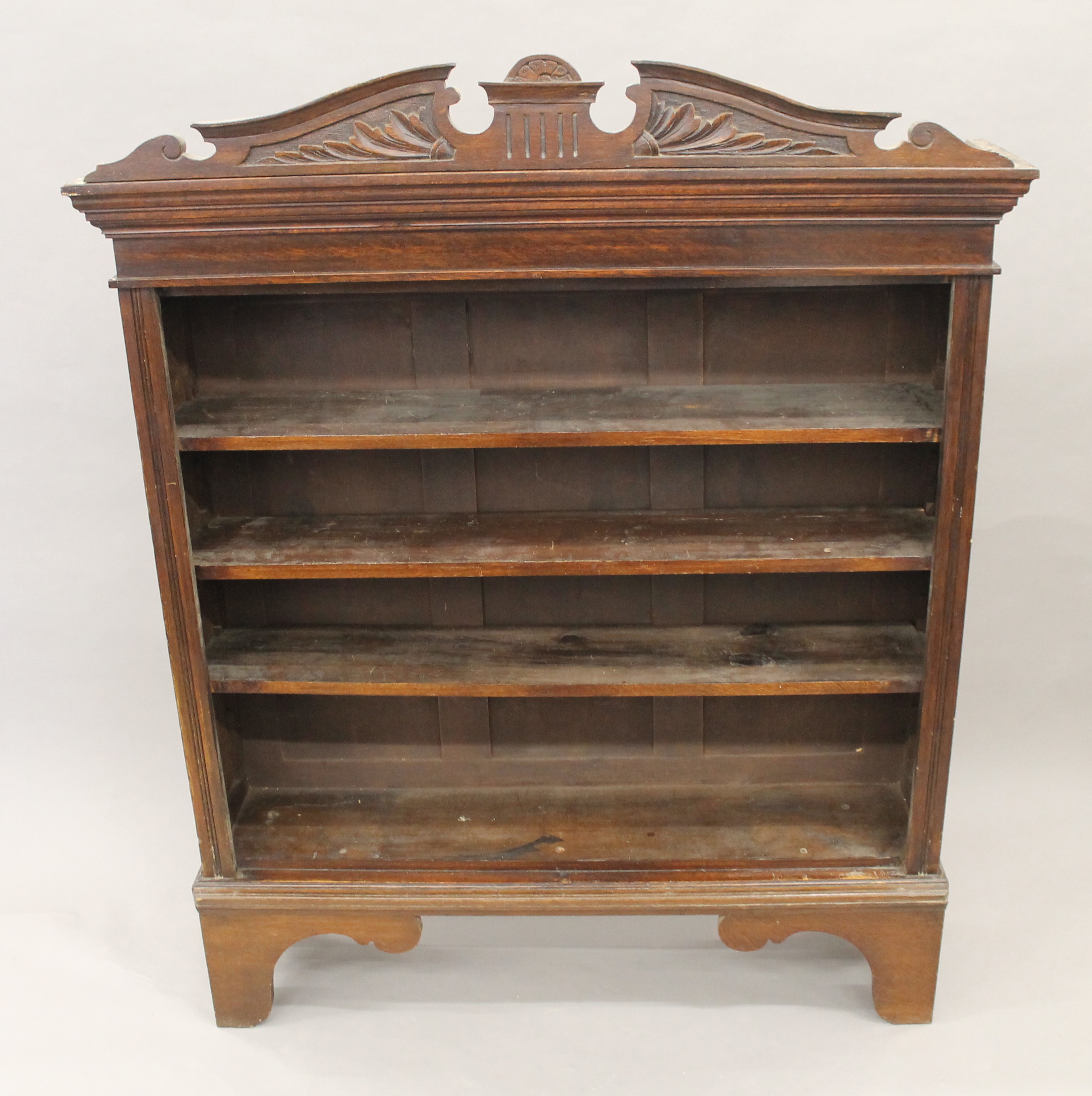A Victorian oak open bookcase. 120 cm wide. - Image 2 of 4