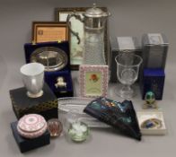 A quantity of miscellaneous items, including crystal, etc.