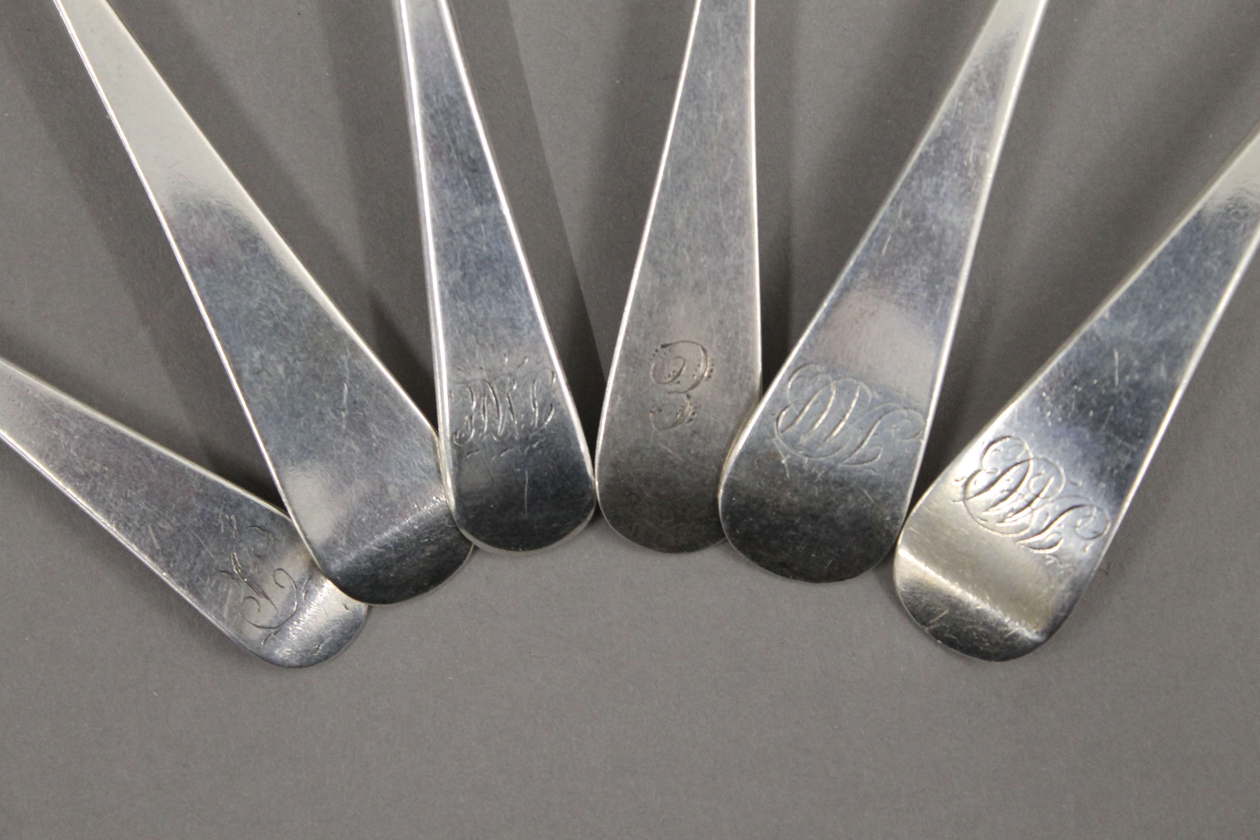 Six early 19th century Old English pattern teaspoons by William Bateman of London. 95.7 grammes. - Image 2 of 6