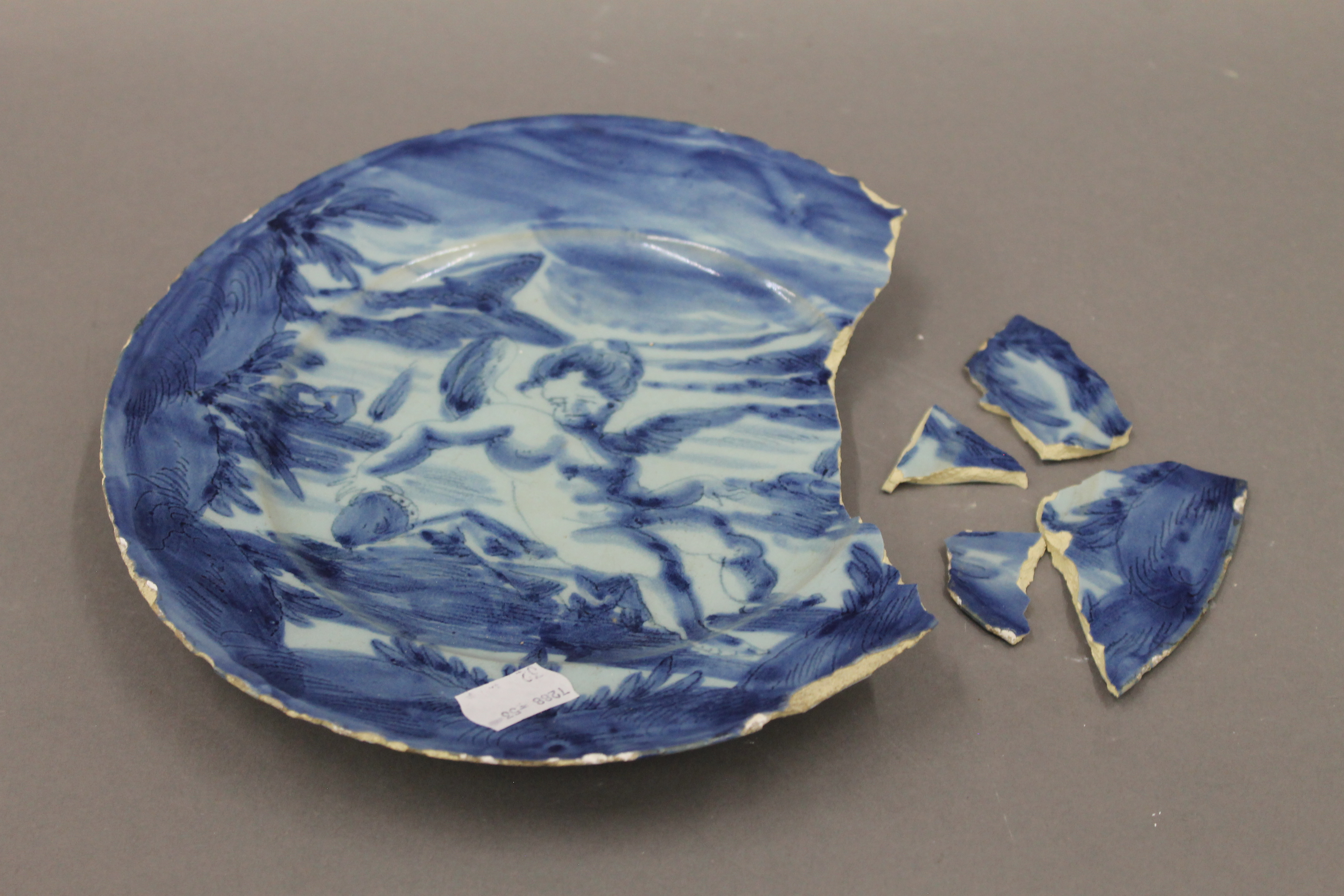 A 17th/18th century Savona Maiolica blue and white dish. 22.5 cm diameter.